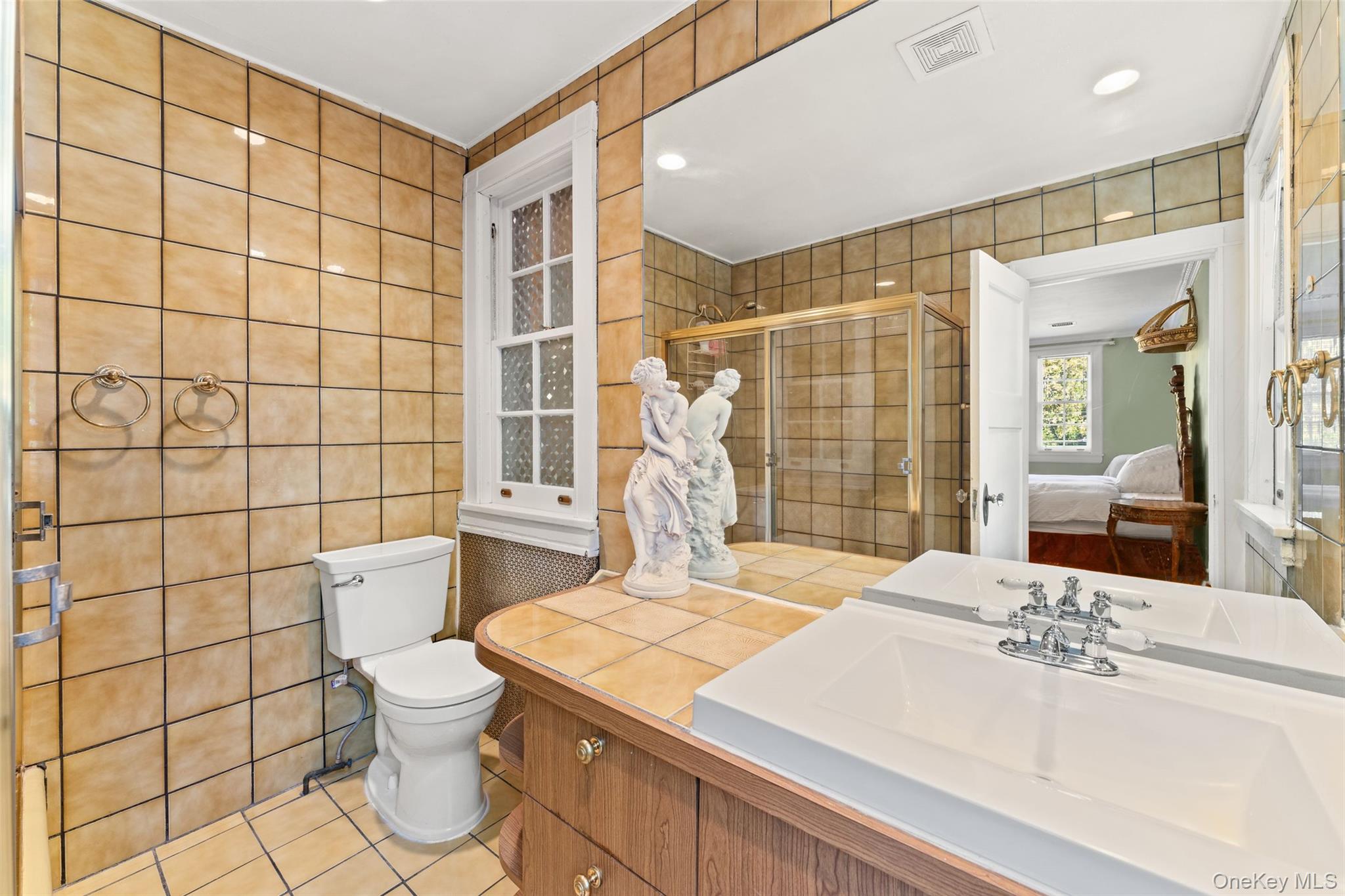 12 Hewitt Avenue, Bronxville, NY 10708