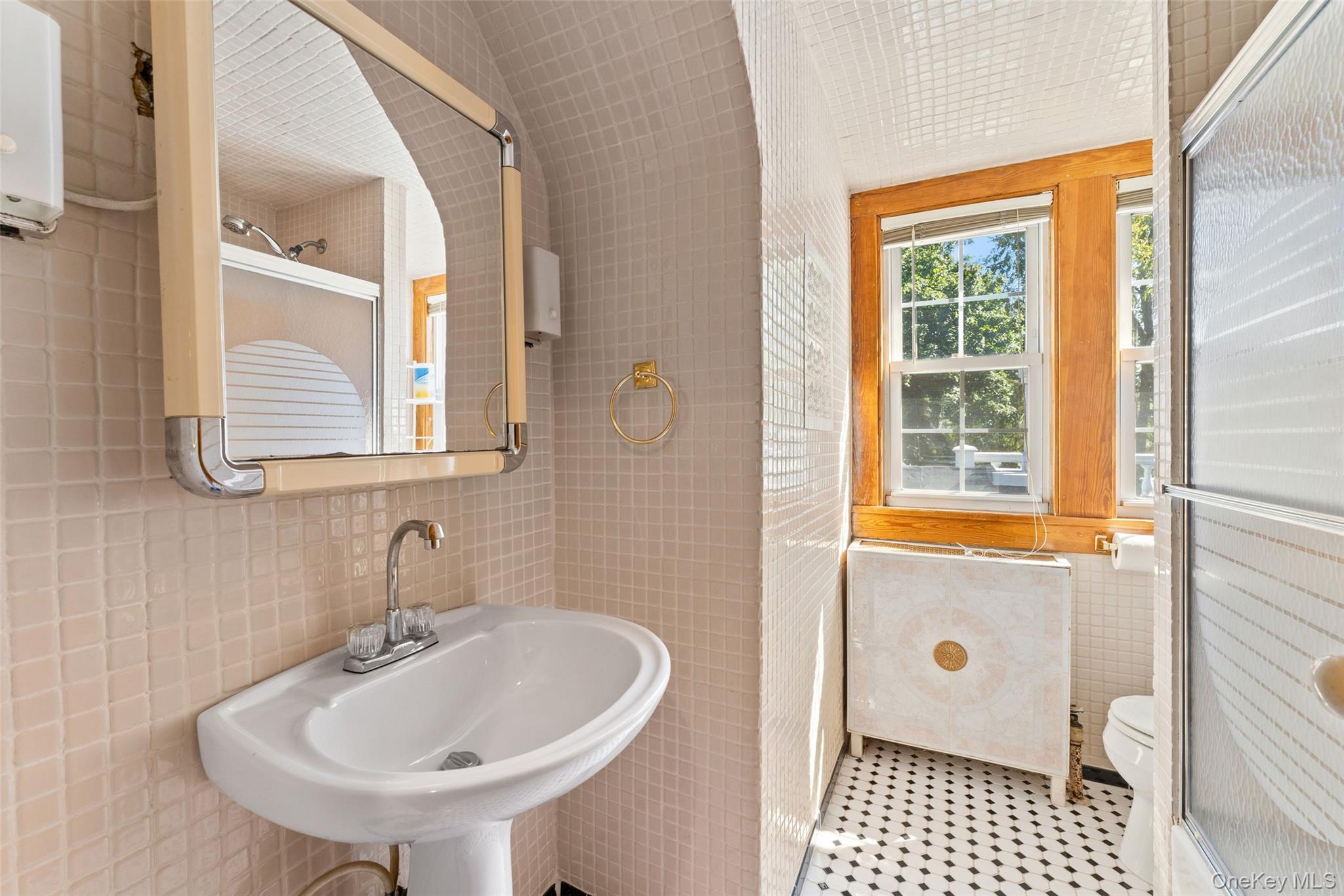 12 Hewitt Avenue, Bronxville, NY 10708