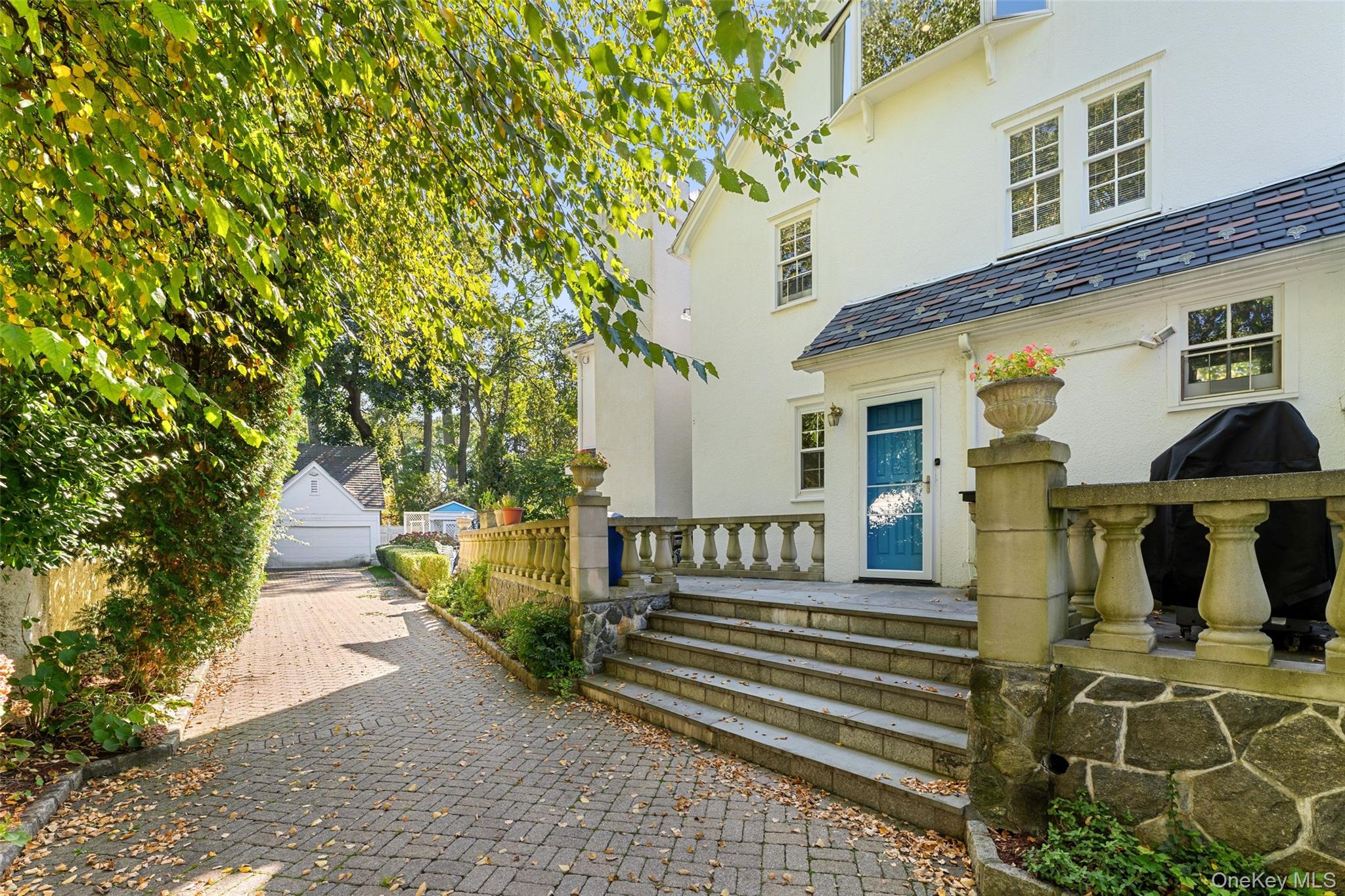 12 Hewitt Avenue, Bronxville, NY 10708