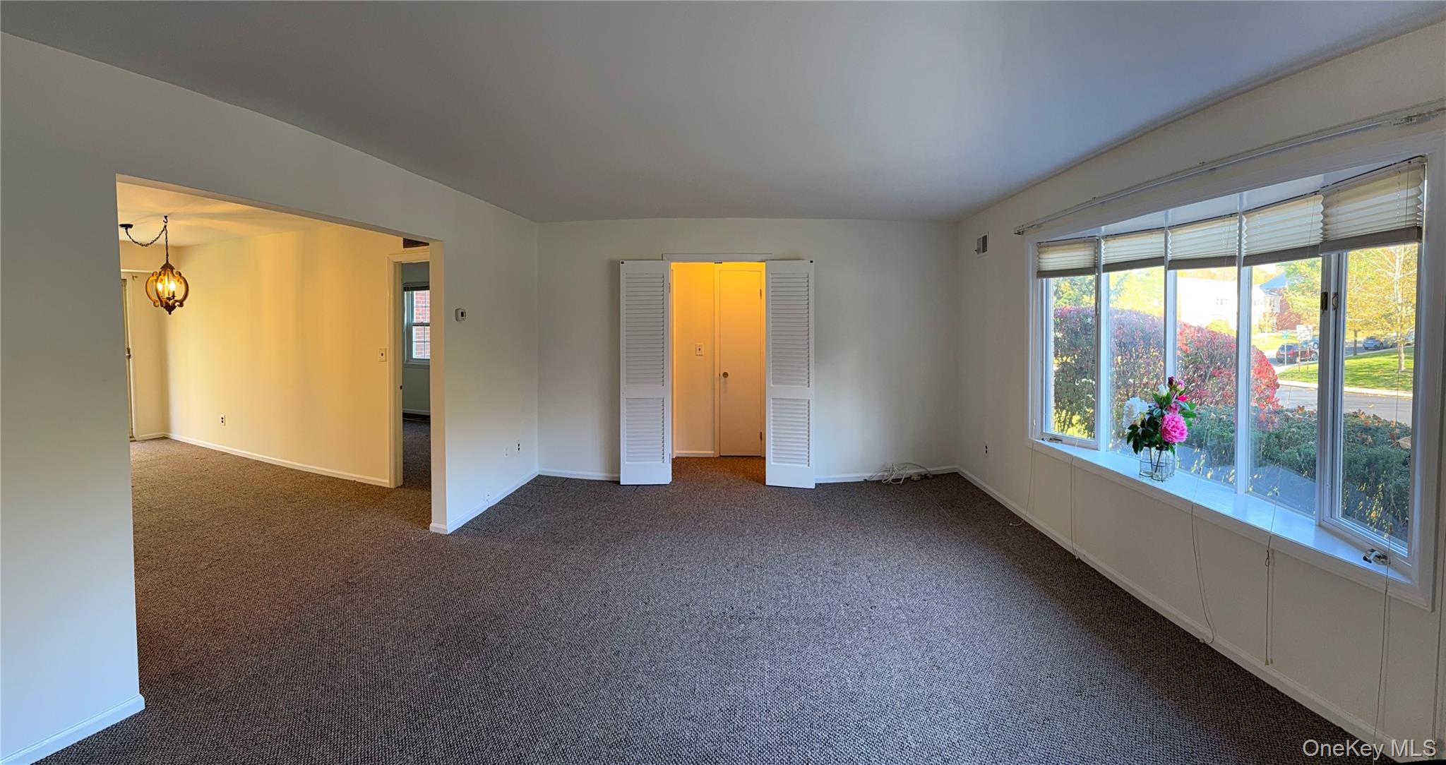 13 Essex Lane, Suffern, NY 10901