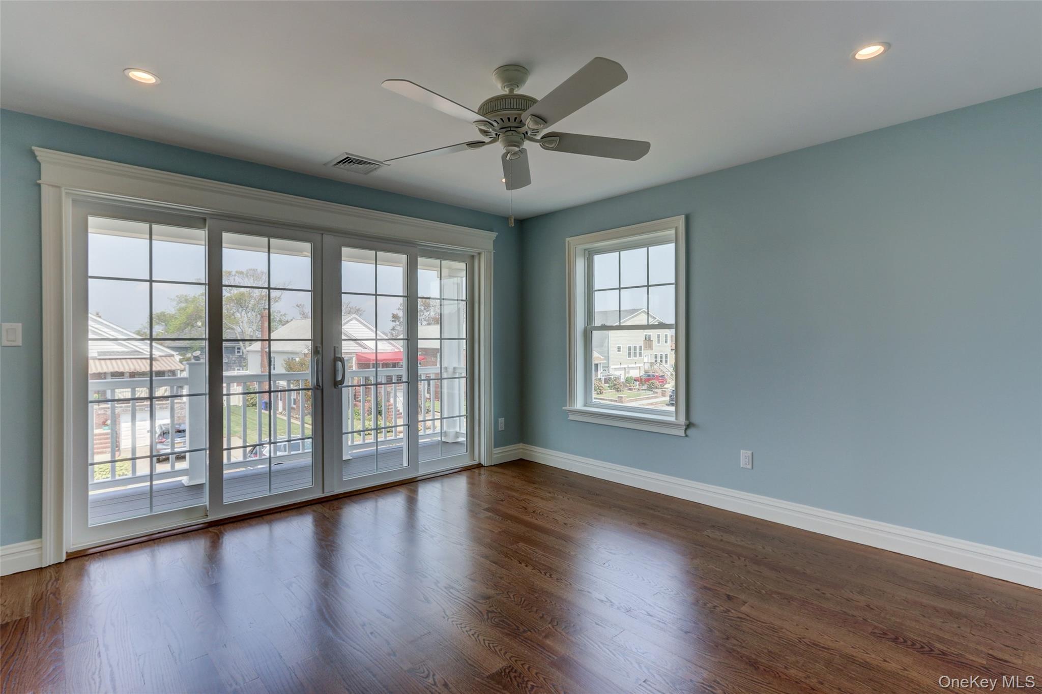 538 W Walnut Street, Long Beach, NY 11561