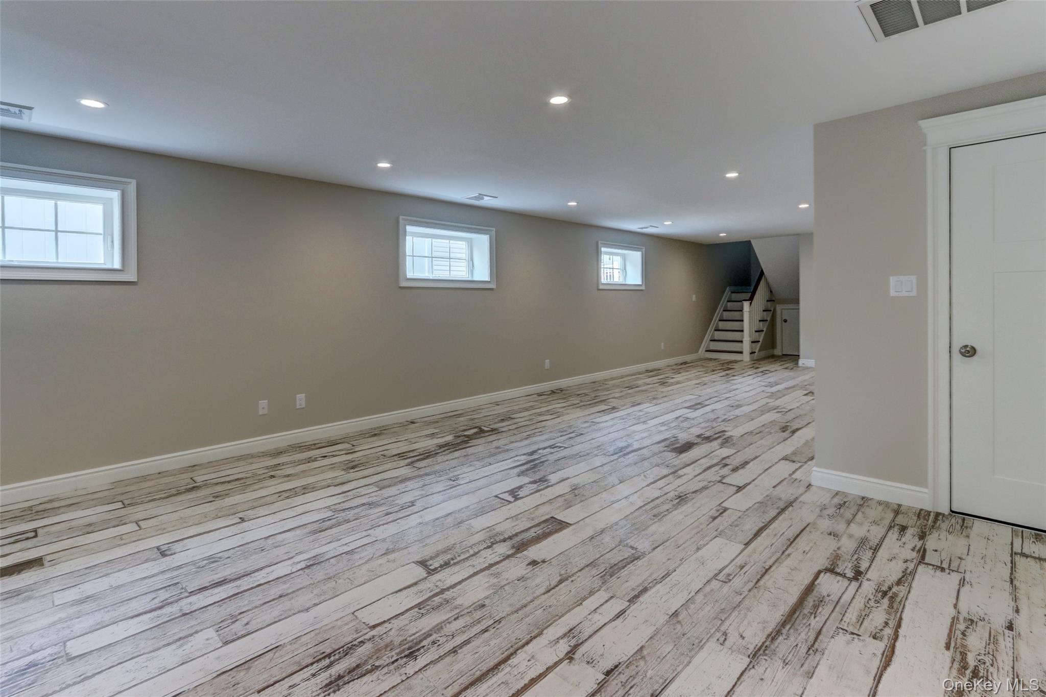 538 W Walnut Street, Long Beach, NY 11561