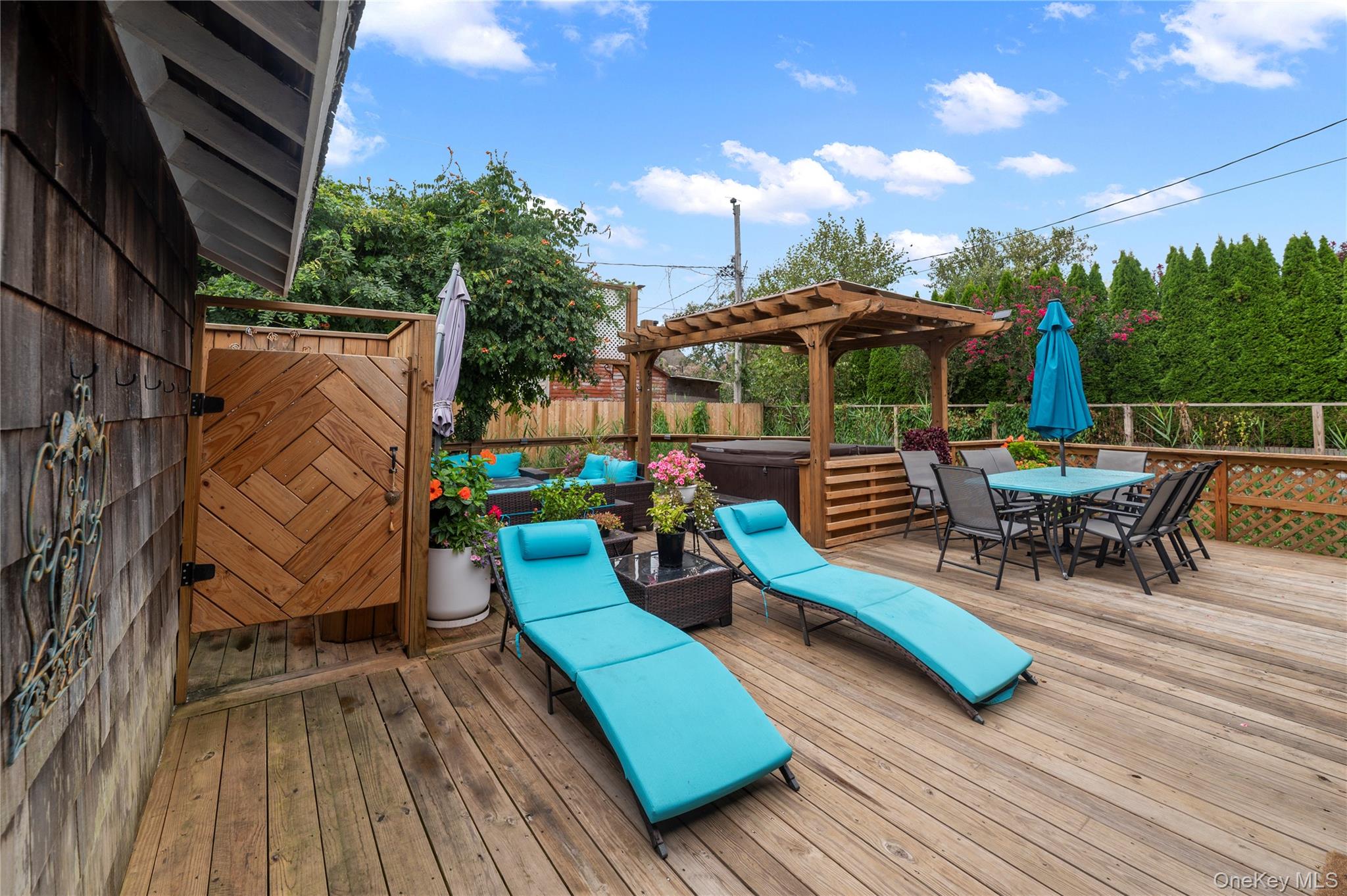 25 Atlantic Avenue, Seaview, NY 11770