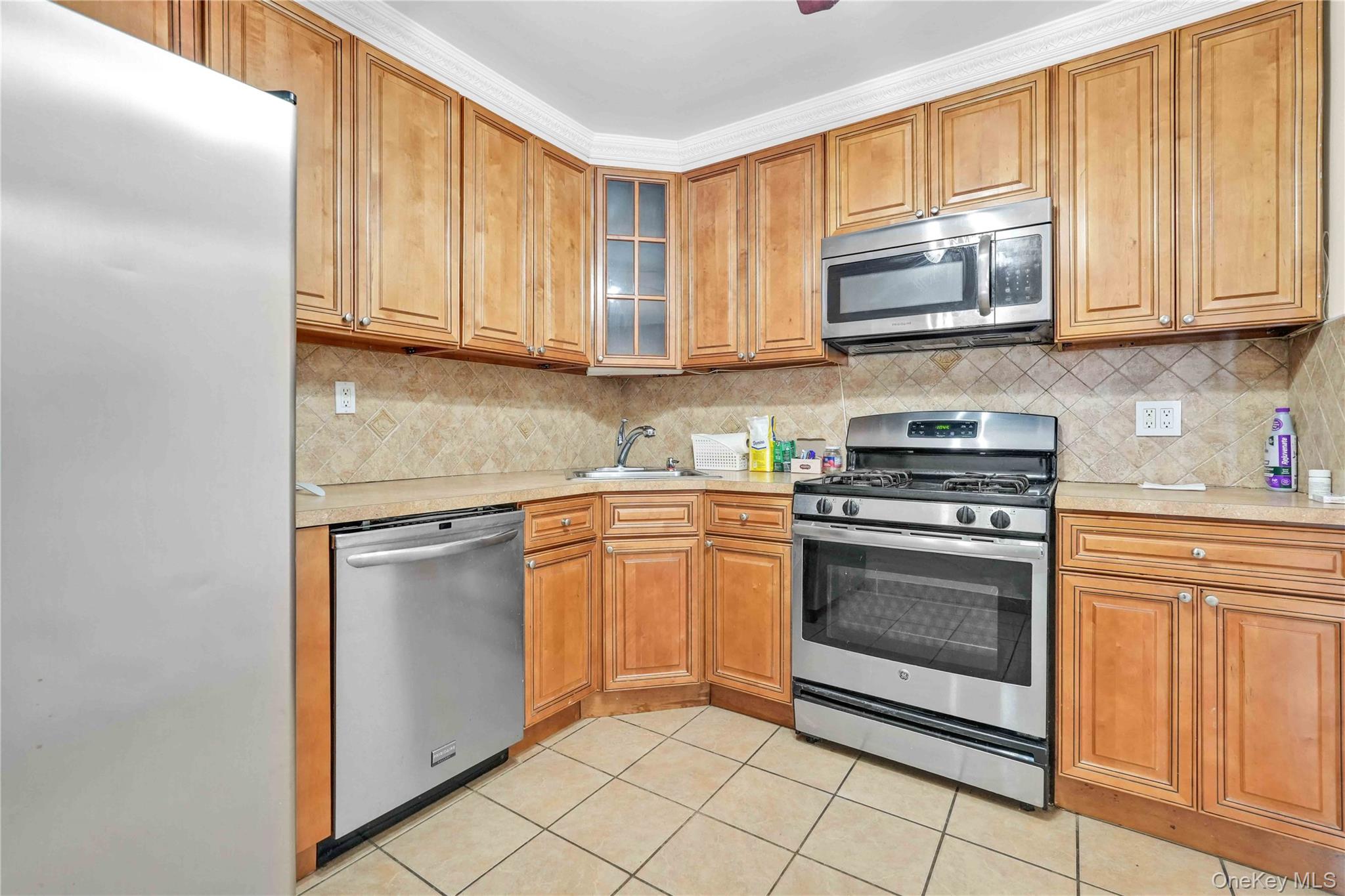 20-39 49th Street, Astoria, NY 11105