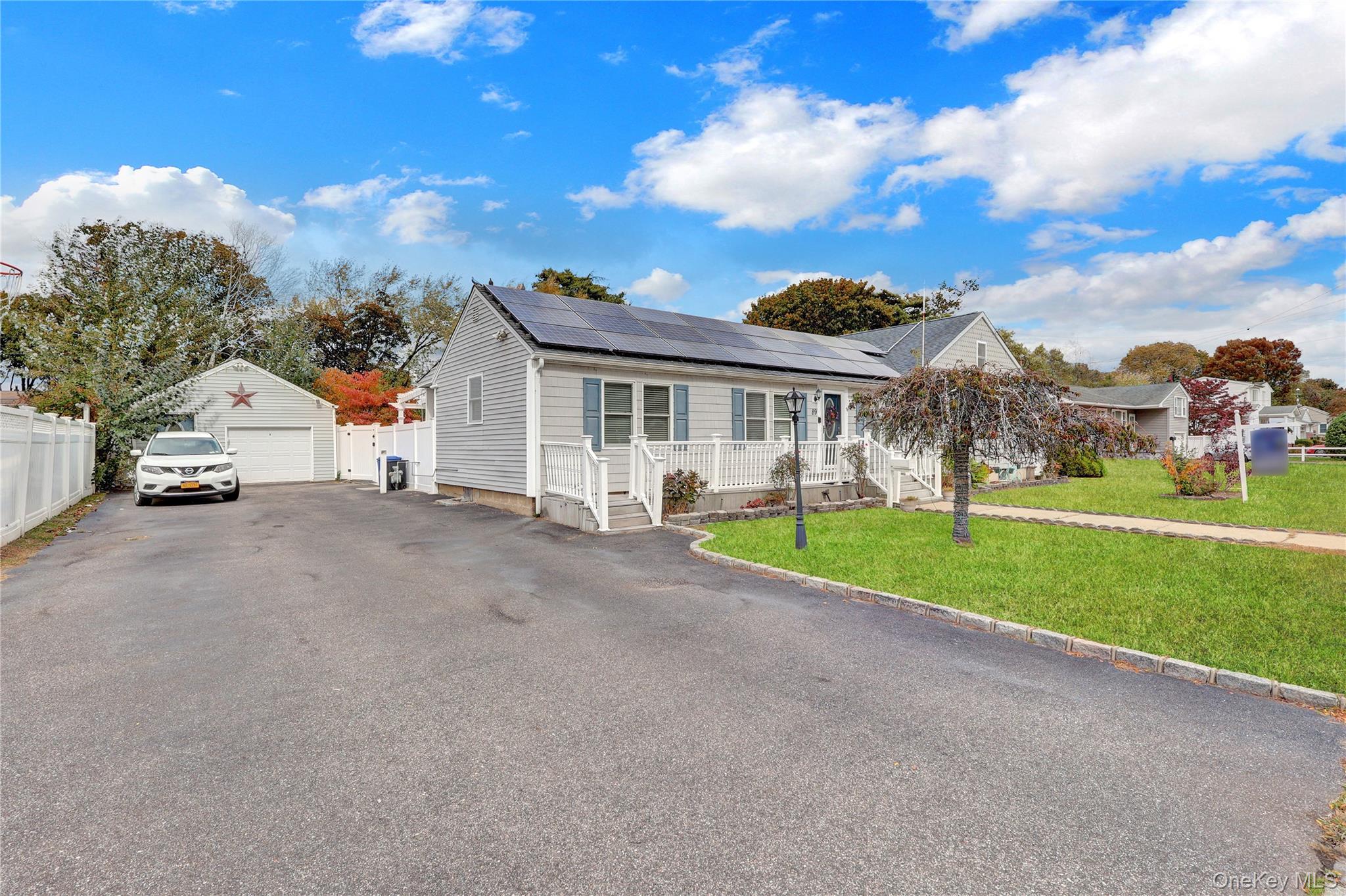 89 Marie Street, Lindenhurst, NY 11757