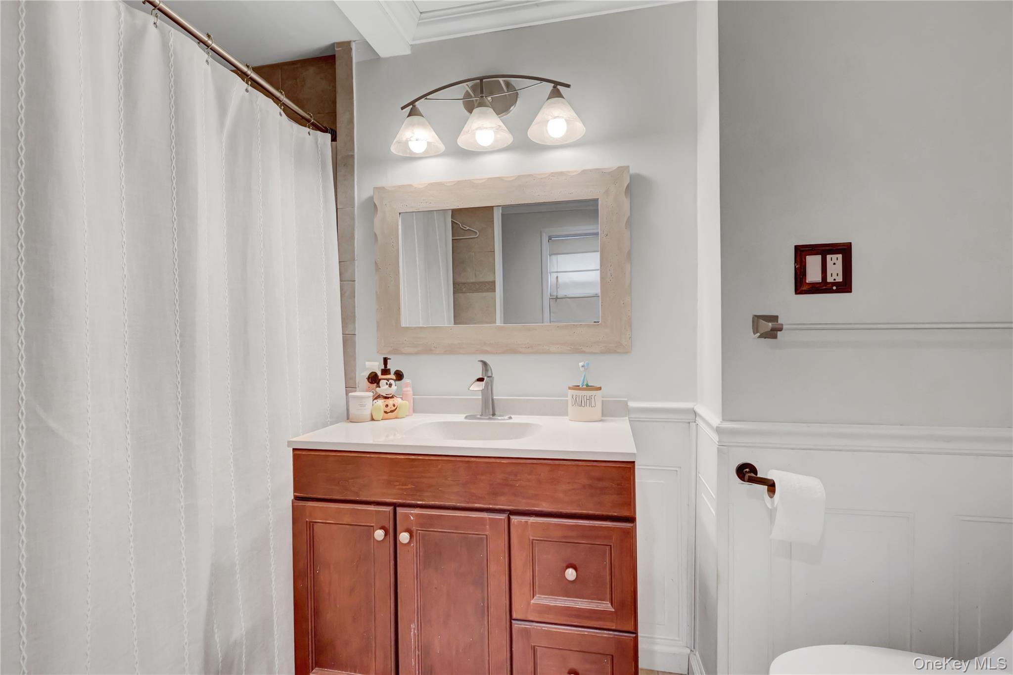 89 Marie Street, Lindenhurst, NY 11757