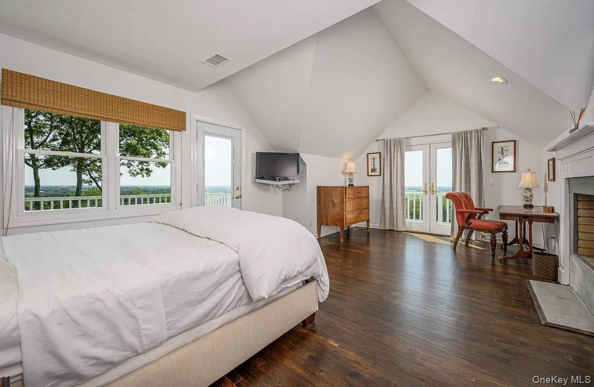 972 Noyack Path, Water Mill, NY 11976