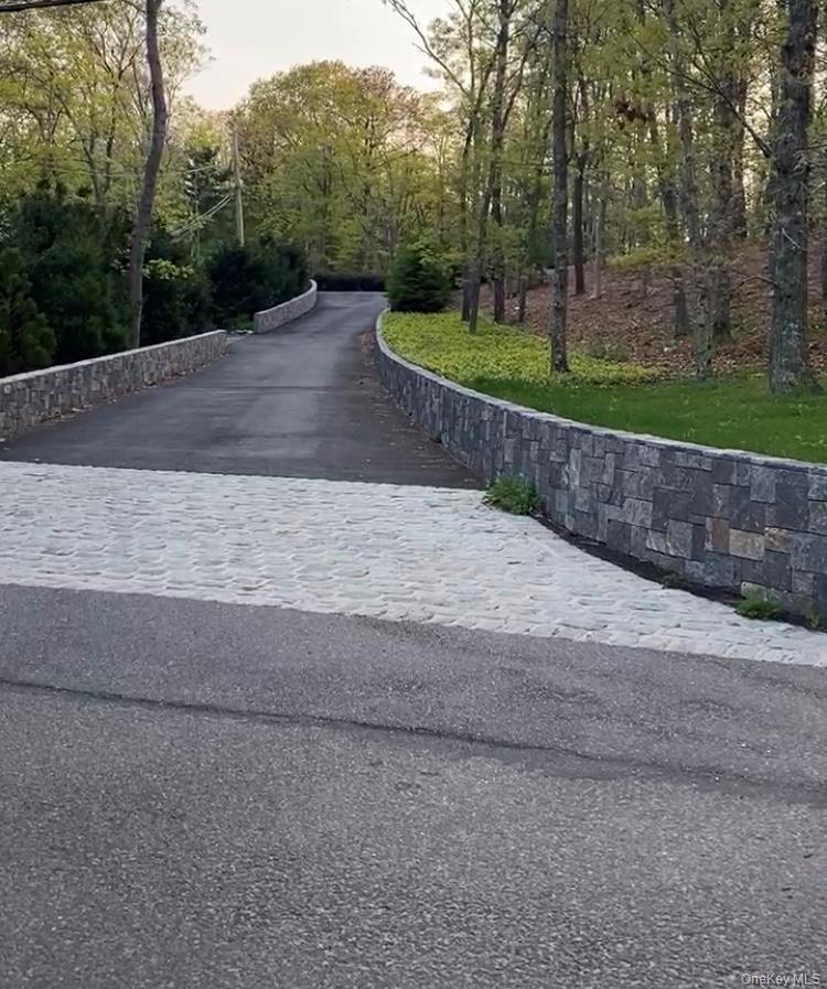 972 Noyack Path, Water Mill, NY 11976