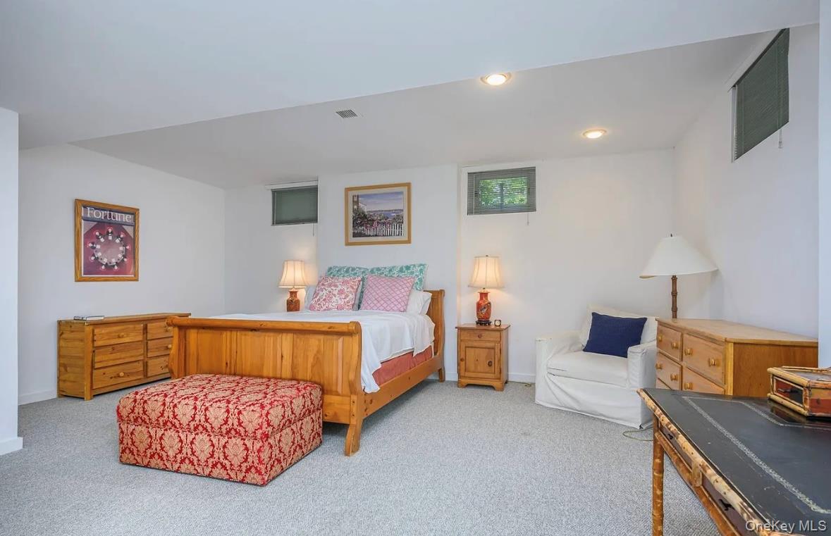 972 Noyack Path, Water Mill, NY 11976