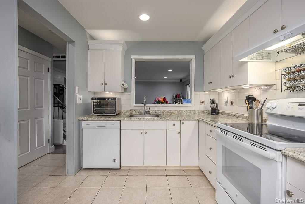 152 Branchwood Lane, Nanuet, NY 10954