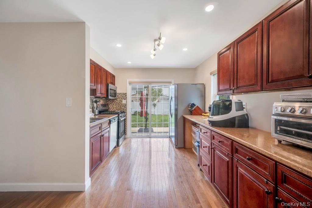 131 Lee Avenue, Hicksville, NY 11801