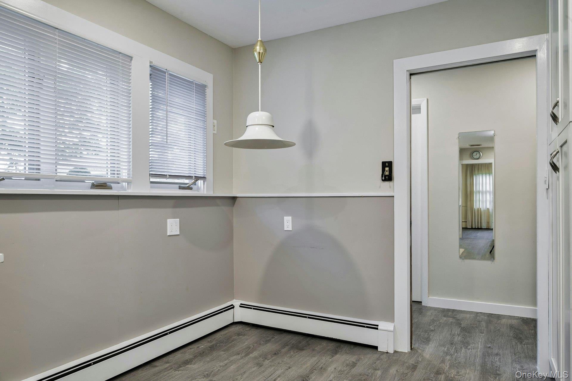 35 Red Oak Place, Massapequa, NY 11758