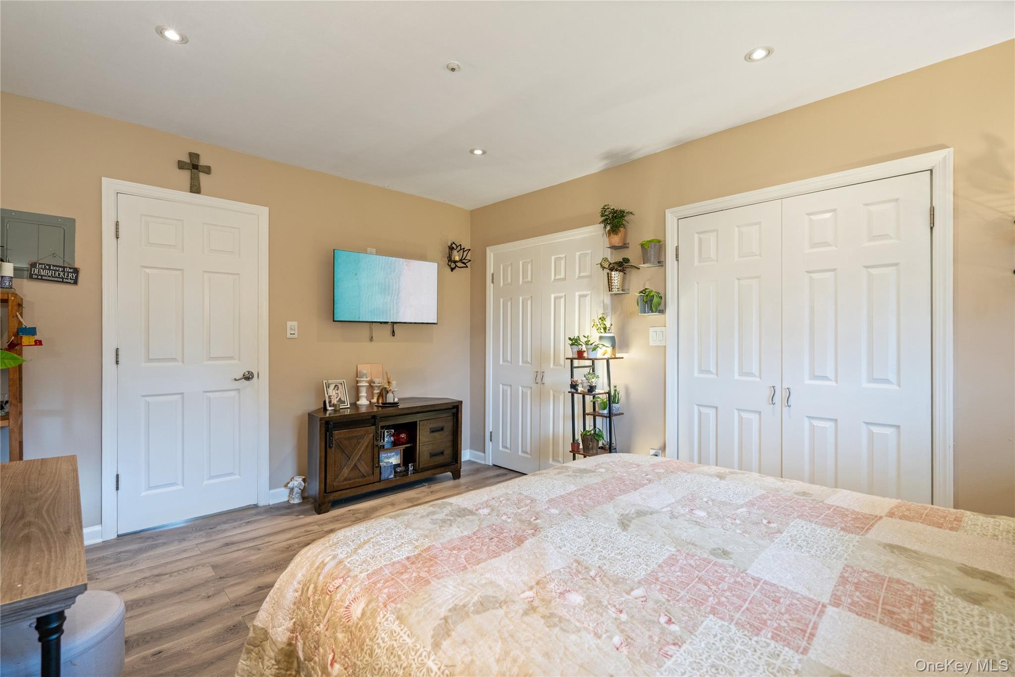 8 Eucalyptus Court # 8, Selden, NY 11784