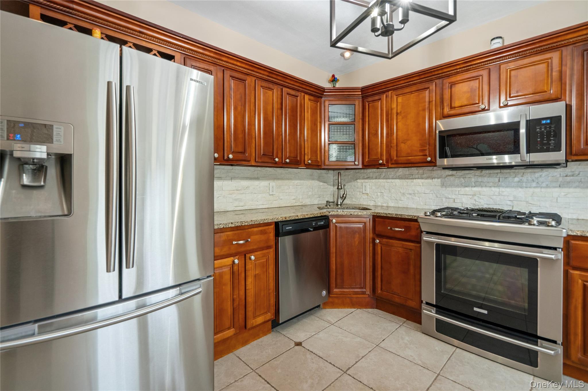 8 Eucalyptus Court # 8, Selden, NY 11784