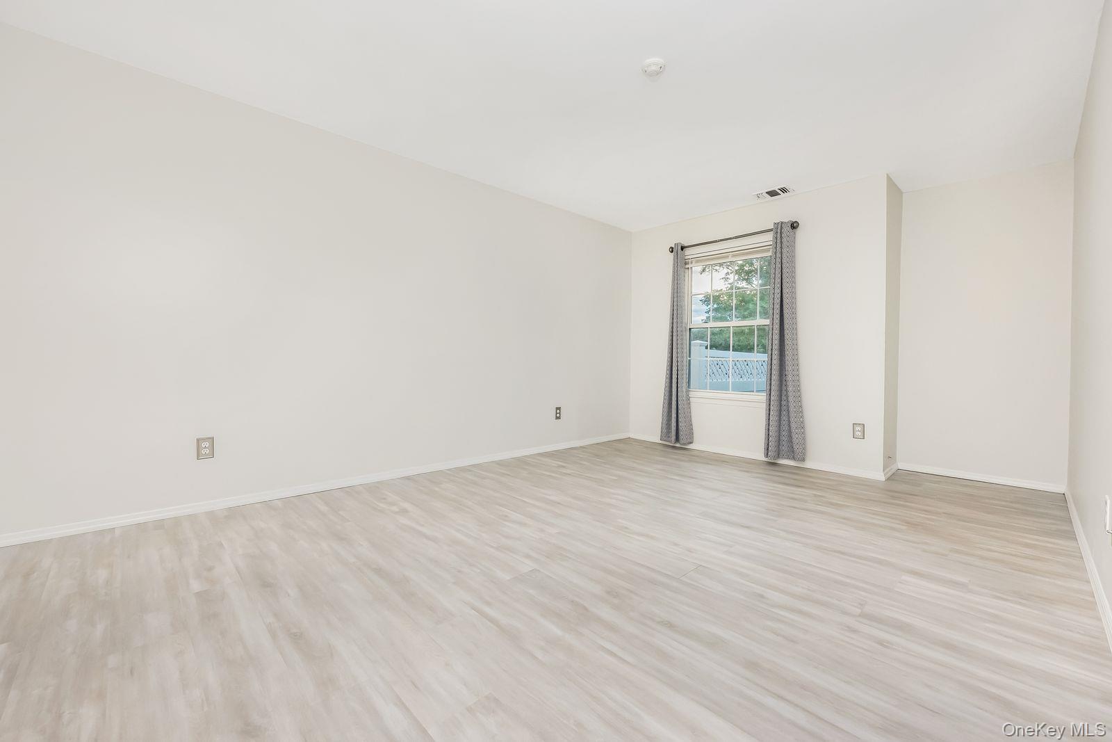 5 Fairview Circle, Middle Island, NY 11953