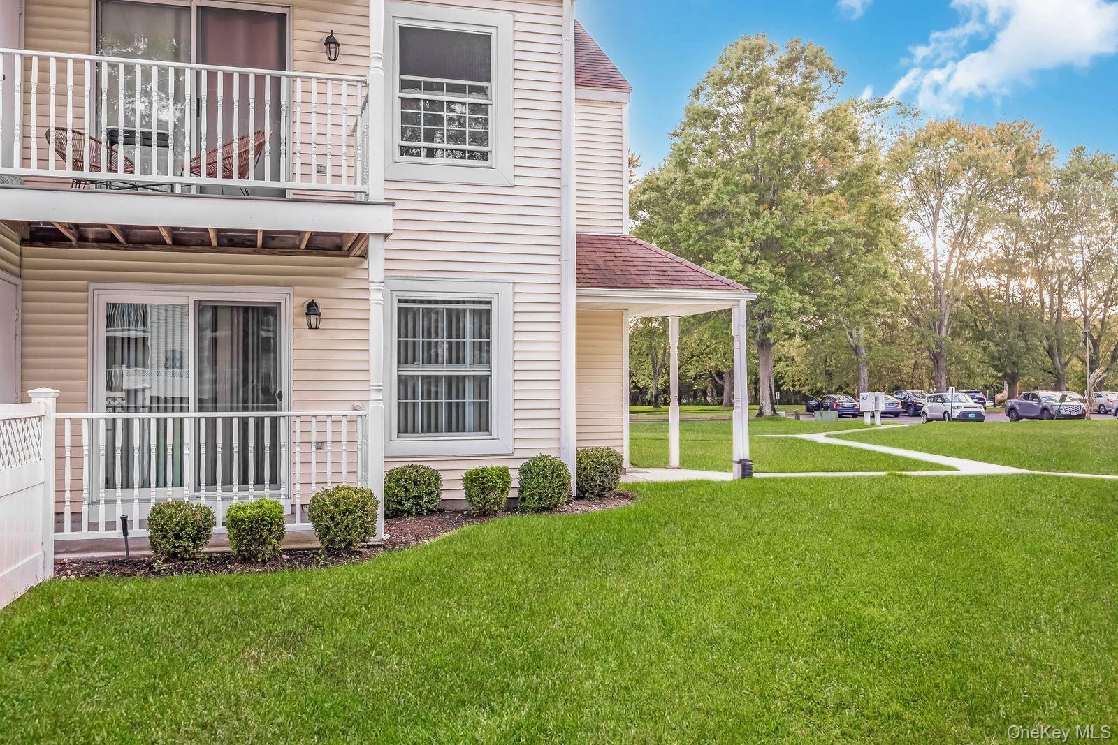 5 Fairview Circle, Middle Island, NY 11953