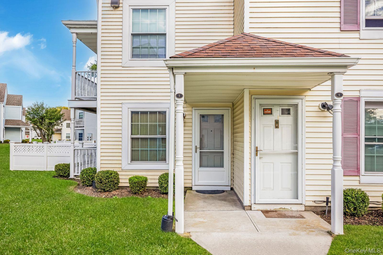 5 Fairview Circle, Middle Island, NY 11953