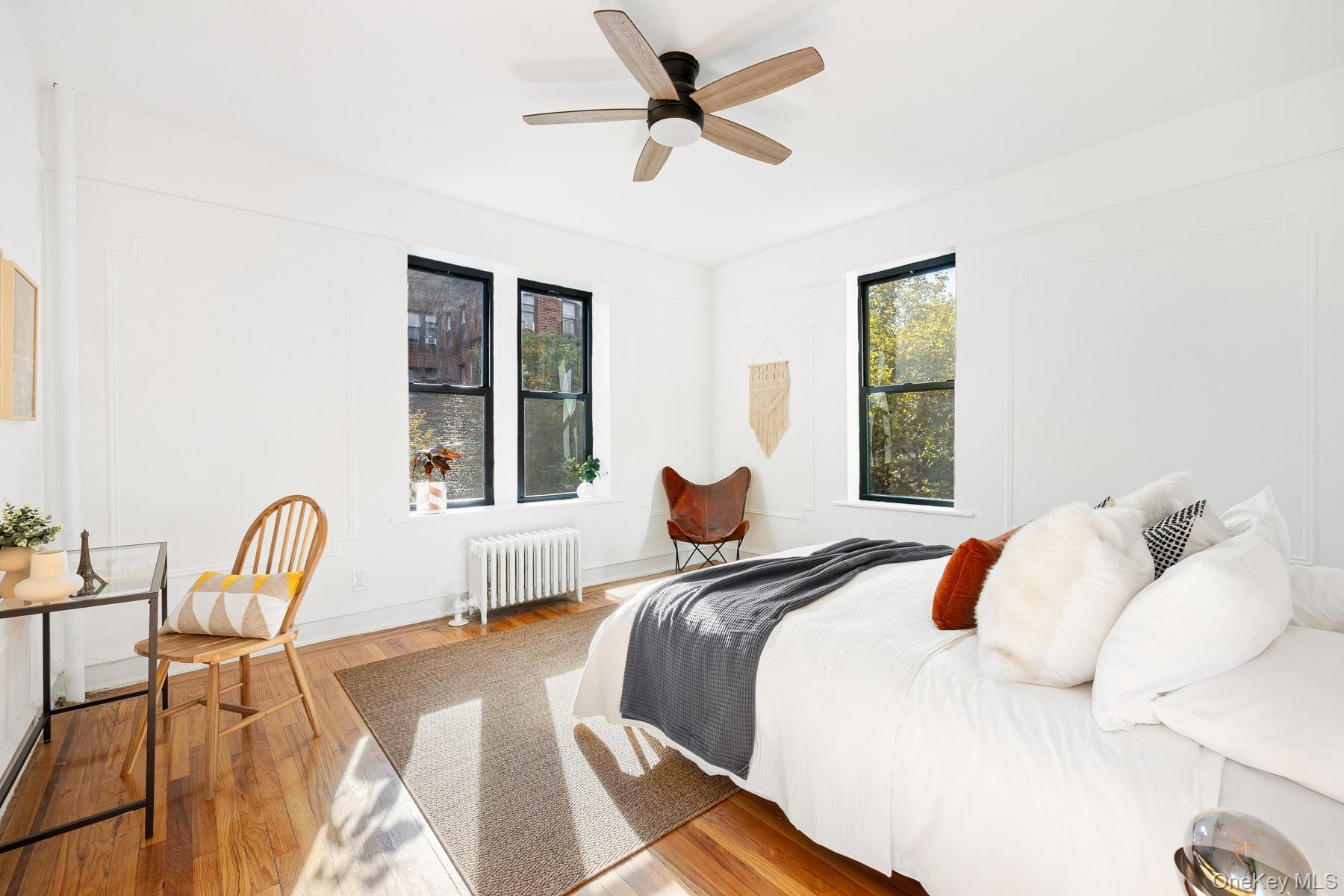 41-42 42nd # E4, Sunnyside, NY 11104