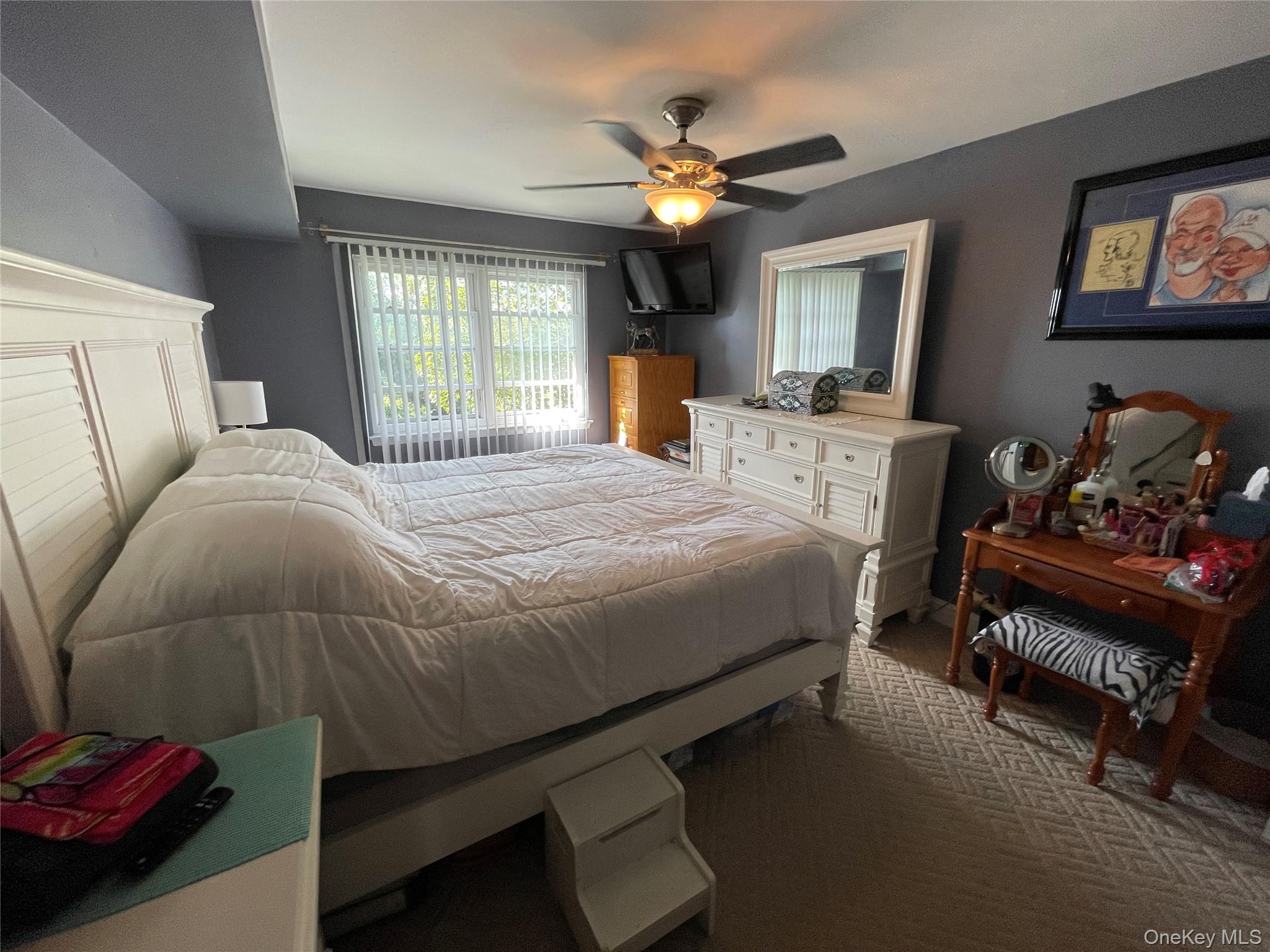 107 Mariners Way, Copiague, NY 11726