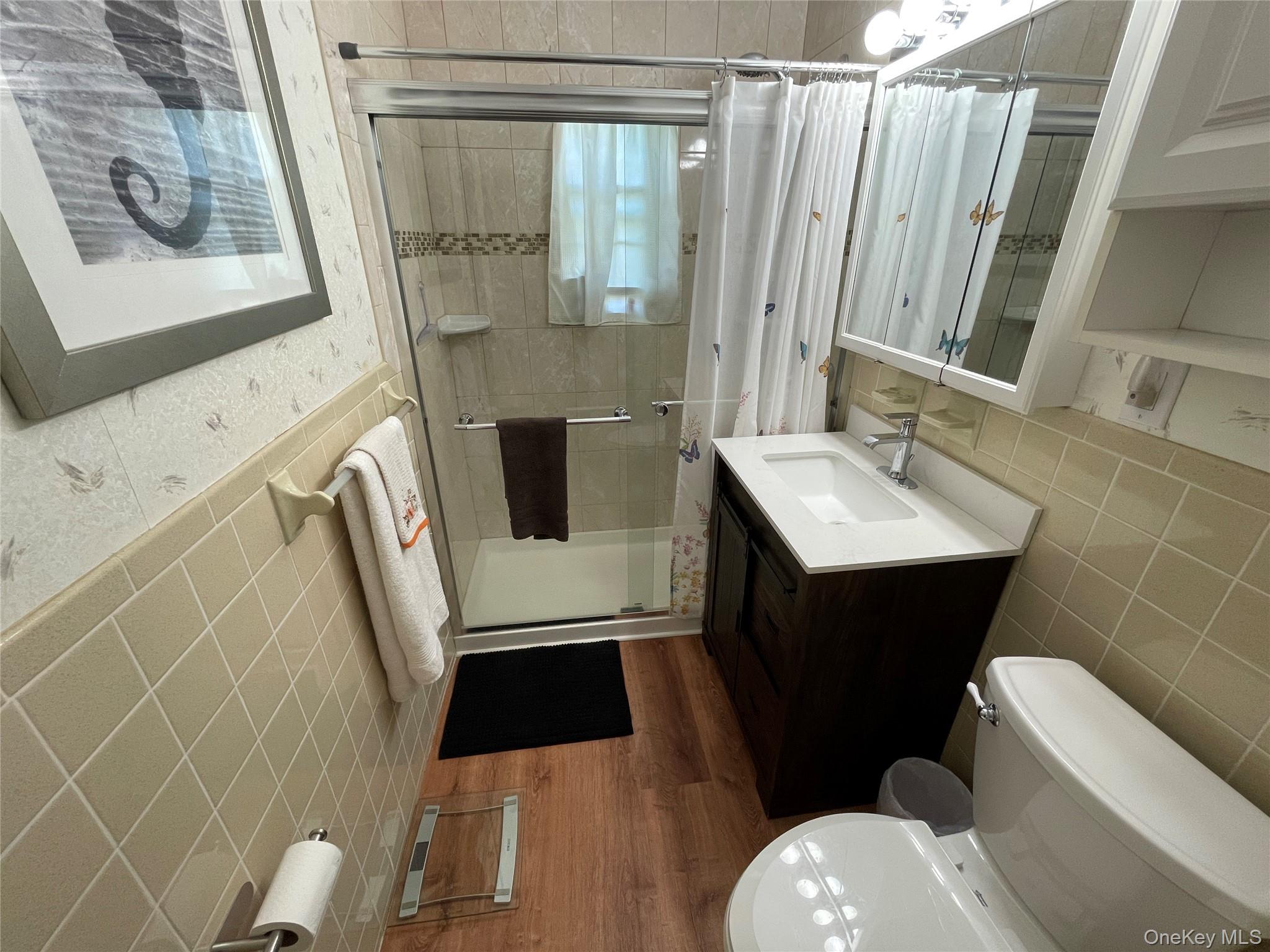 107 Mariners Way, Copiague, NY 11726