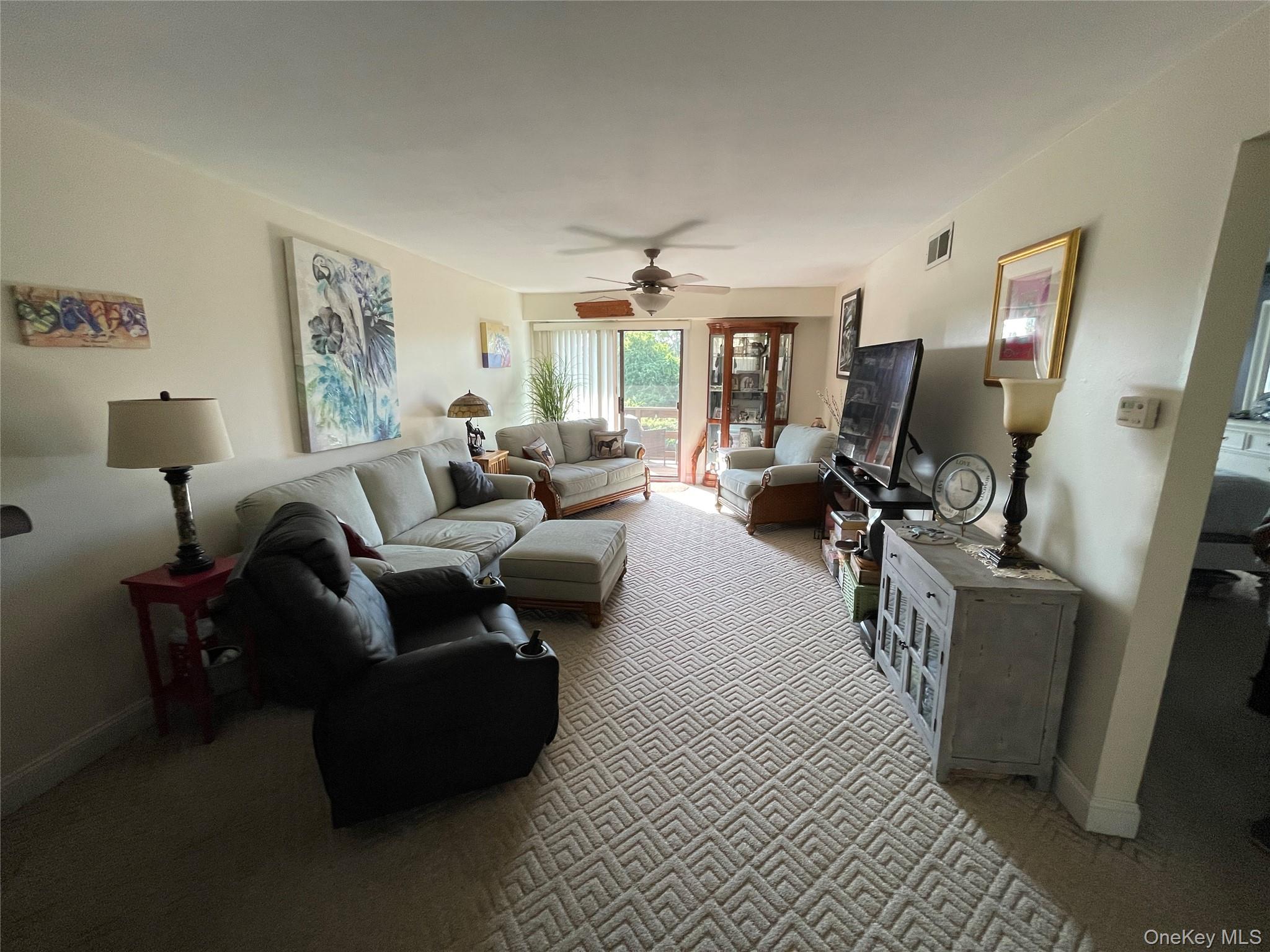 107 Mariners Way, Copiague, NY 11726