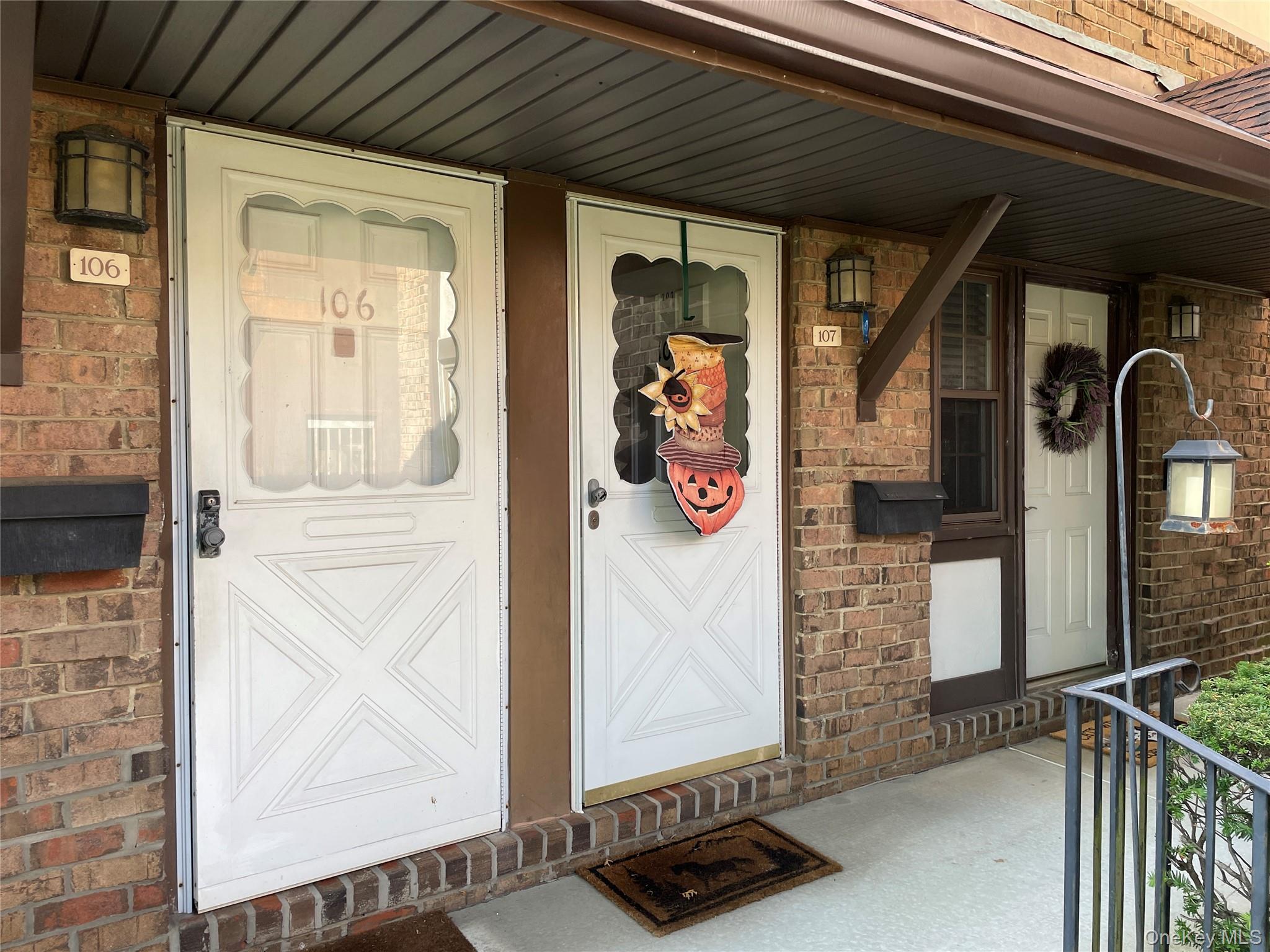 107 Mariners Way, Copiague, NY 11726