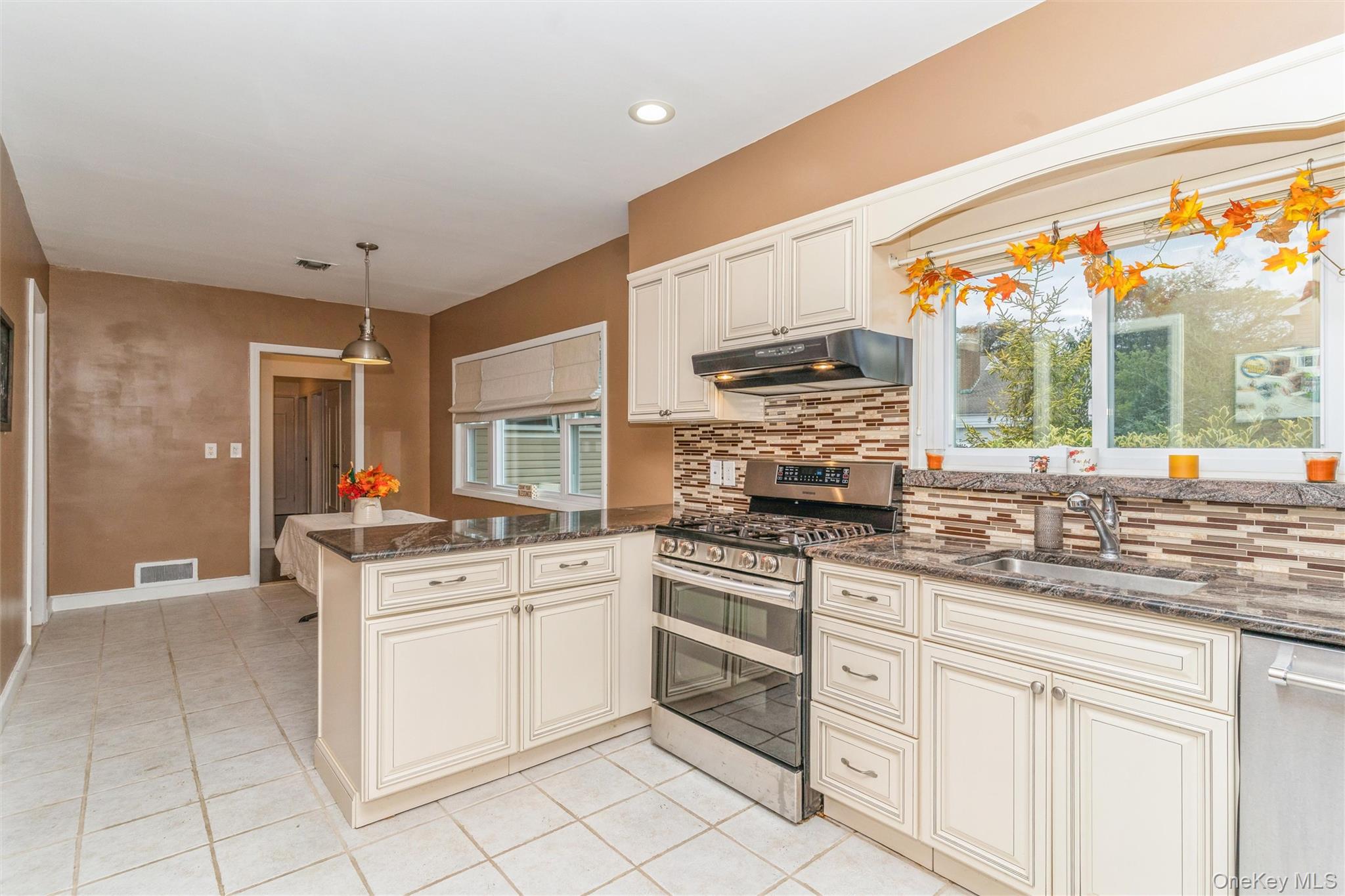 262 Channon Road, Hewlett Harbor, NY 11557