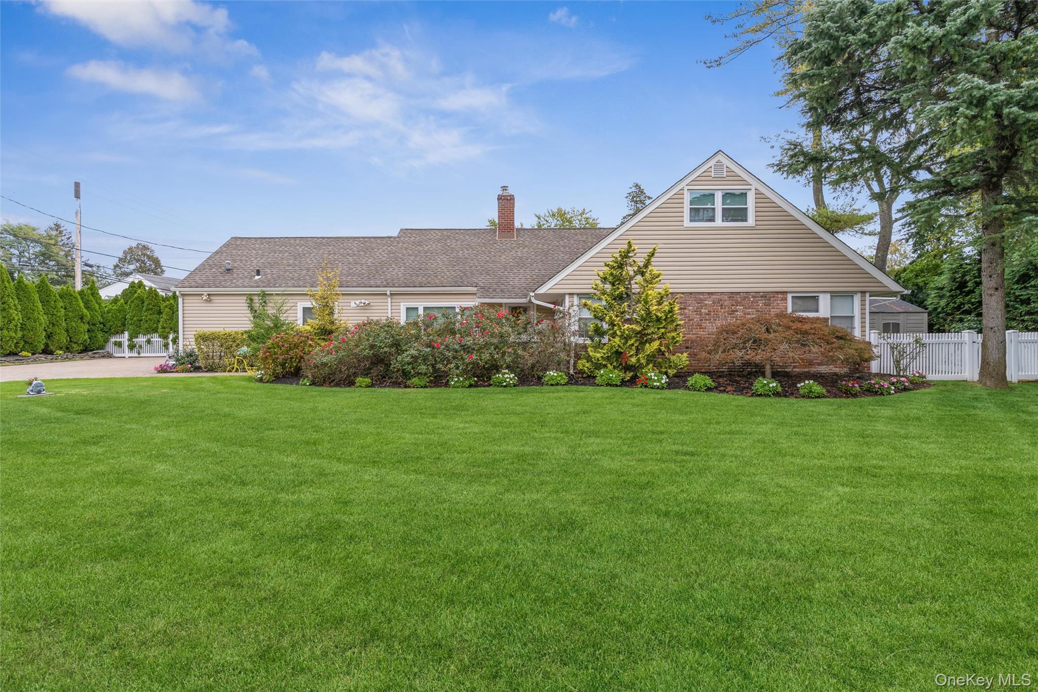 262 Channon Road, Hewlett Harbor, NY 11557