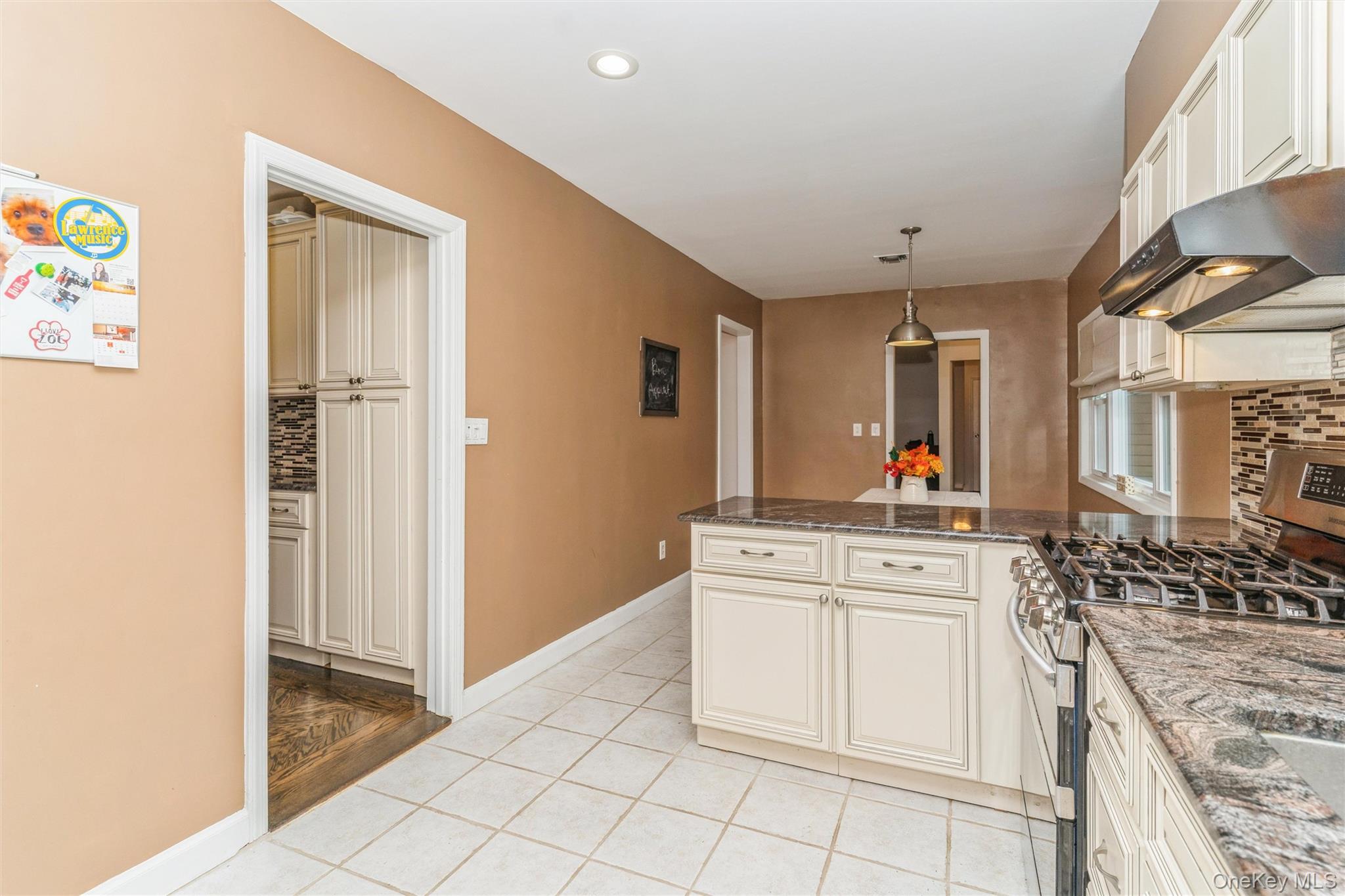 262 Channon Road, Hewlett Harbor, NY 11557