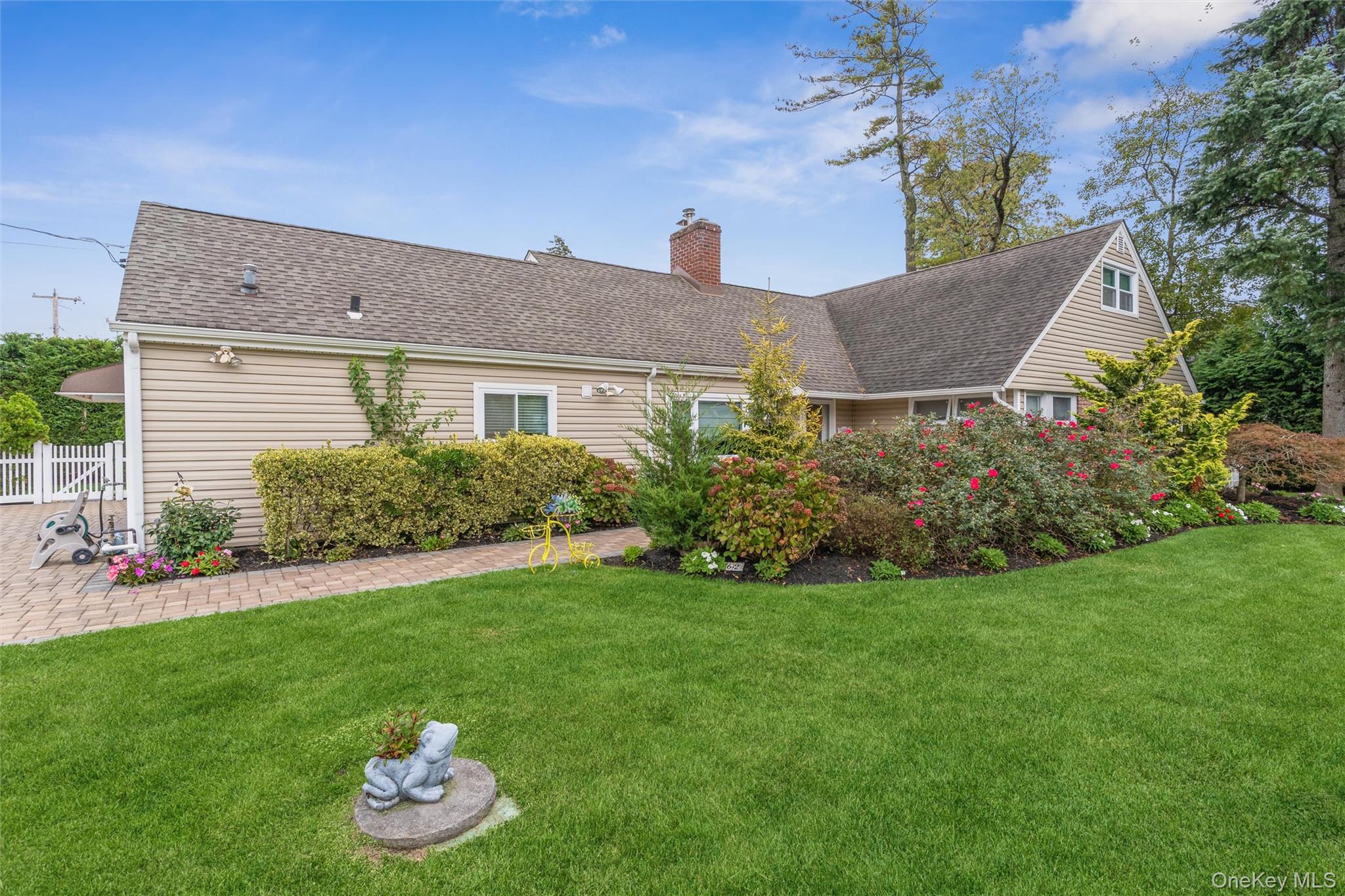 262 Channon Road, Hewlett Harbor, NY 11557