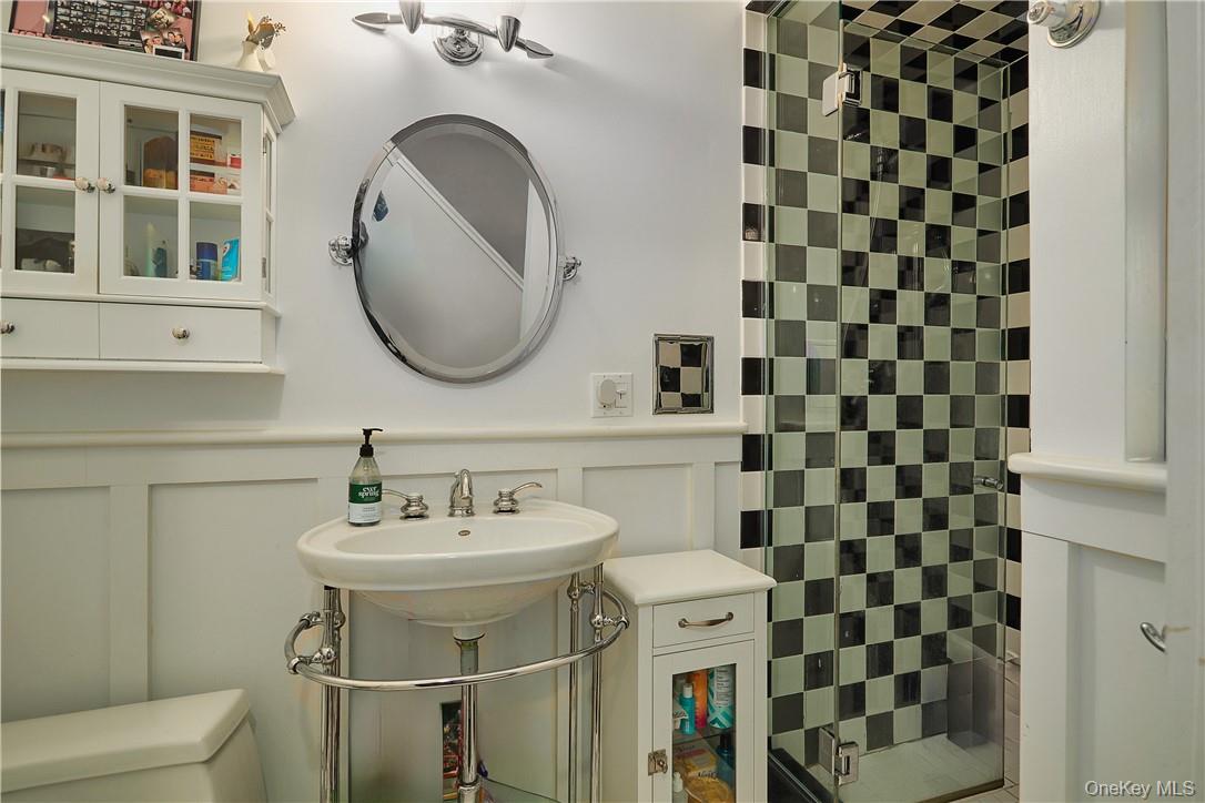 8 Old Park Road, Tuxedo Park, NY 10987