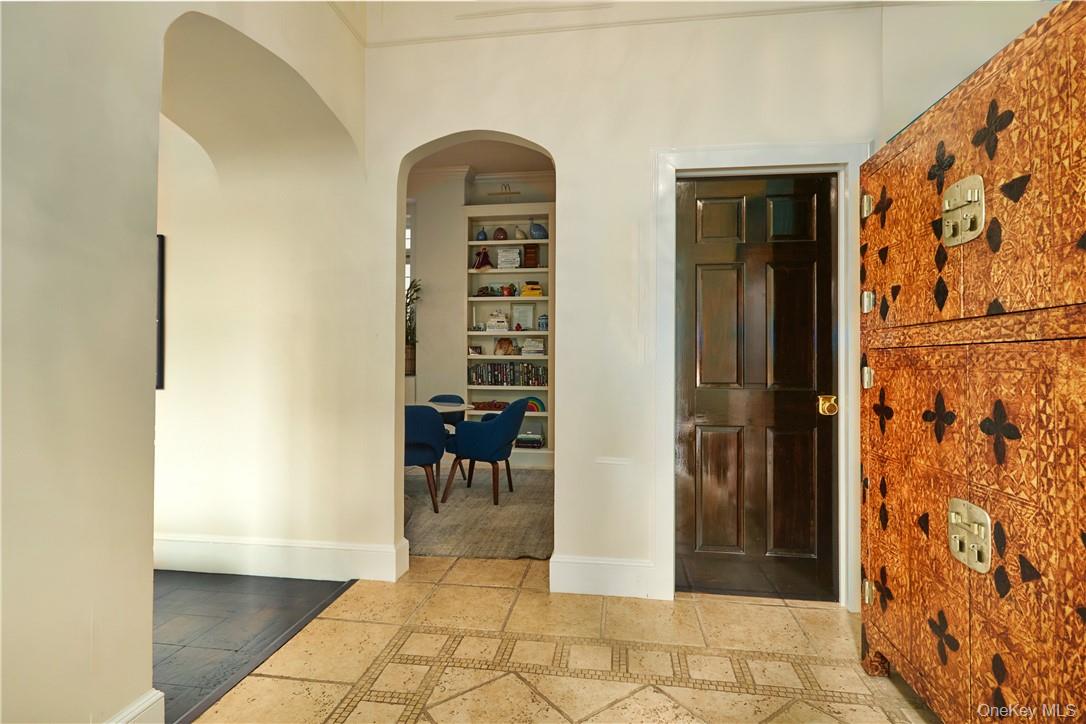 8 Old Park Road, Tuxedo Park, NY 10987