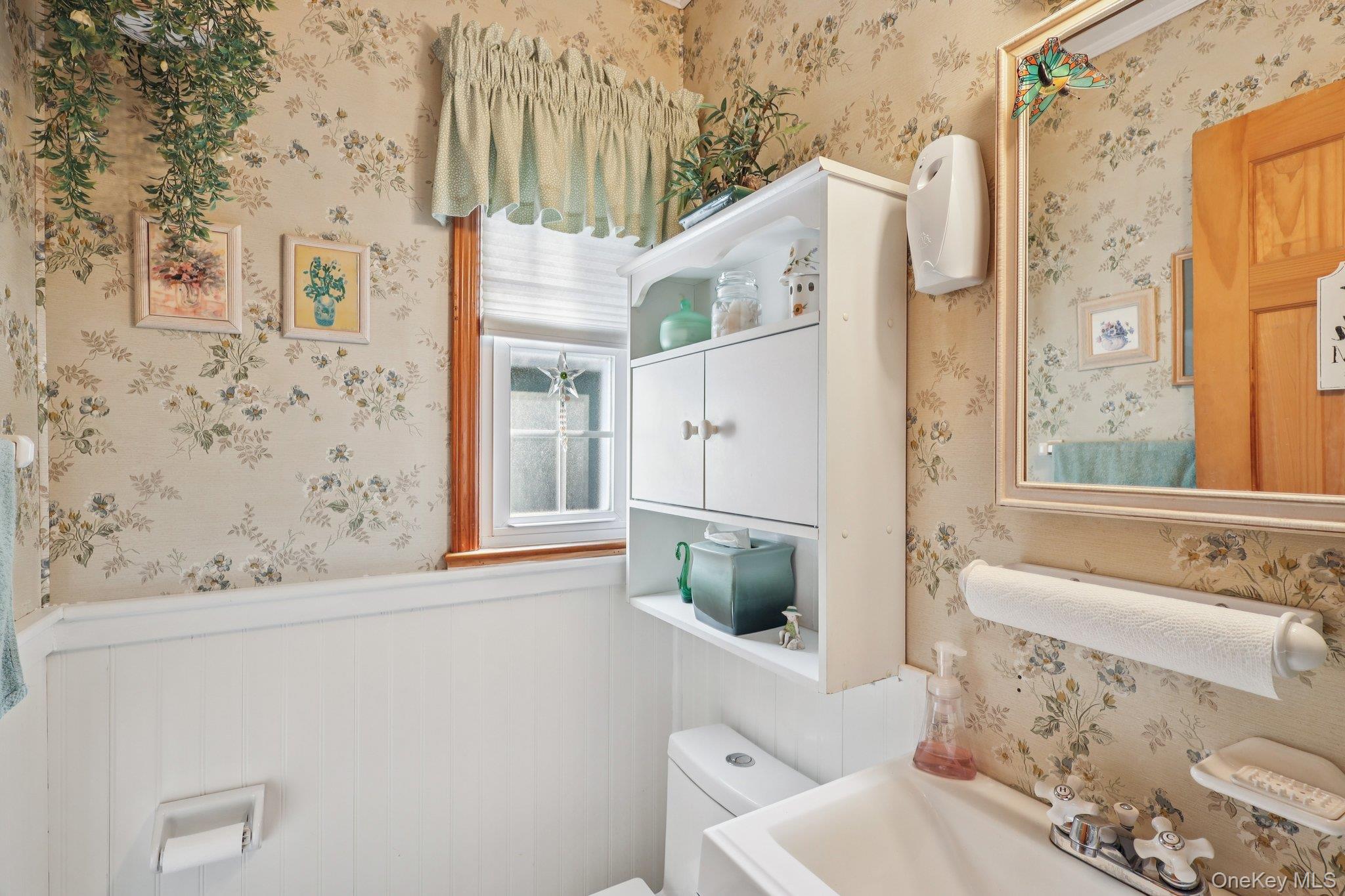 170 Melville Road, Huntington Station, NY 11746