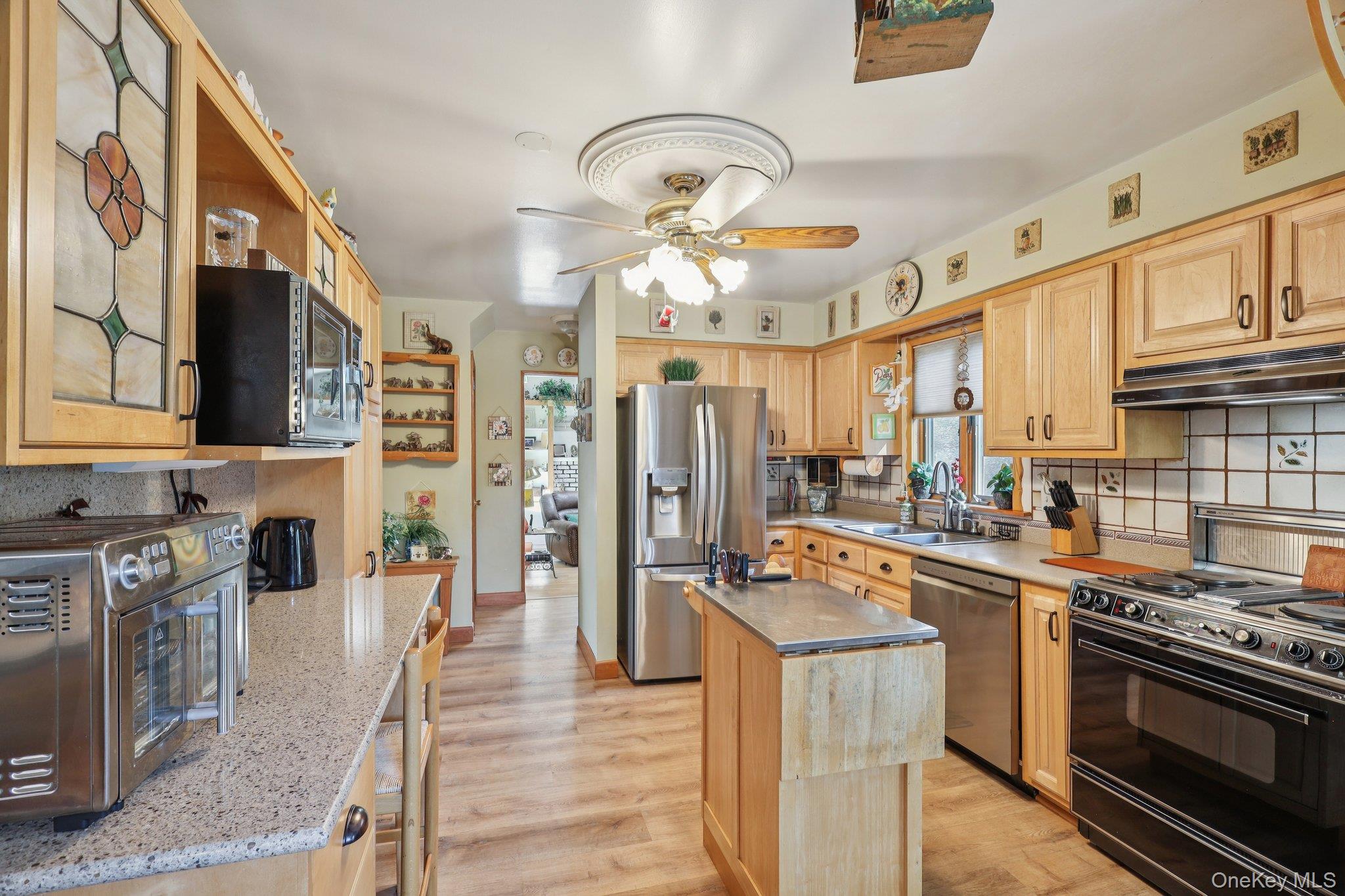 170 Melville Road, Huntington Station, NY 11746