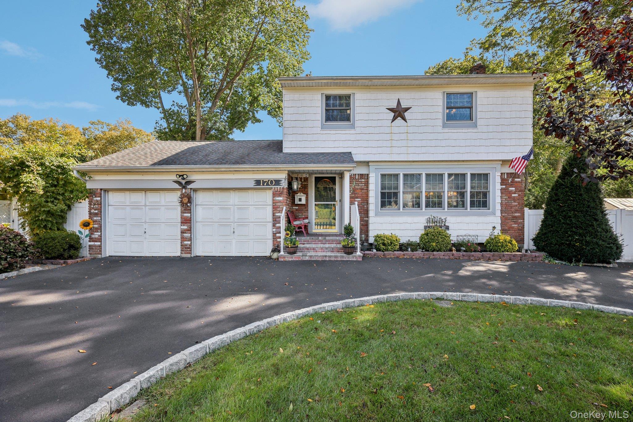 170 Melville Road, Huntington Station, NY 11746
