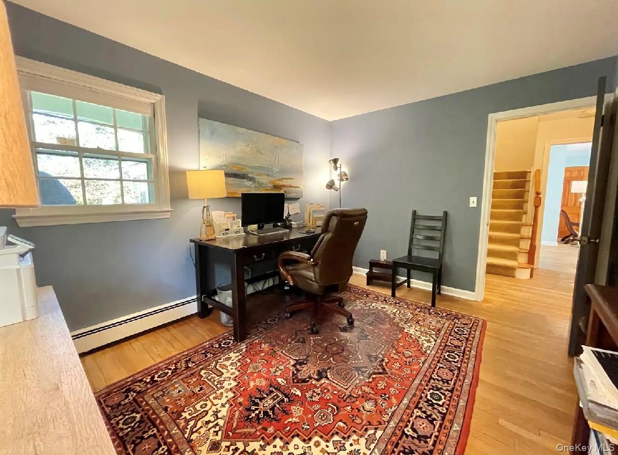 185 QUAKER Path, East Setauket, NY 11733