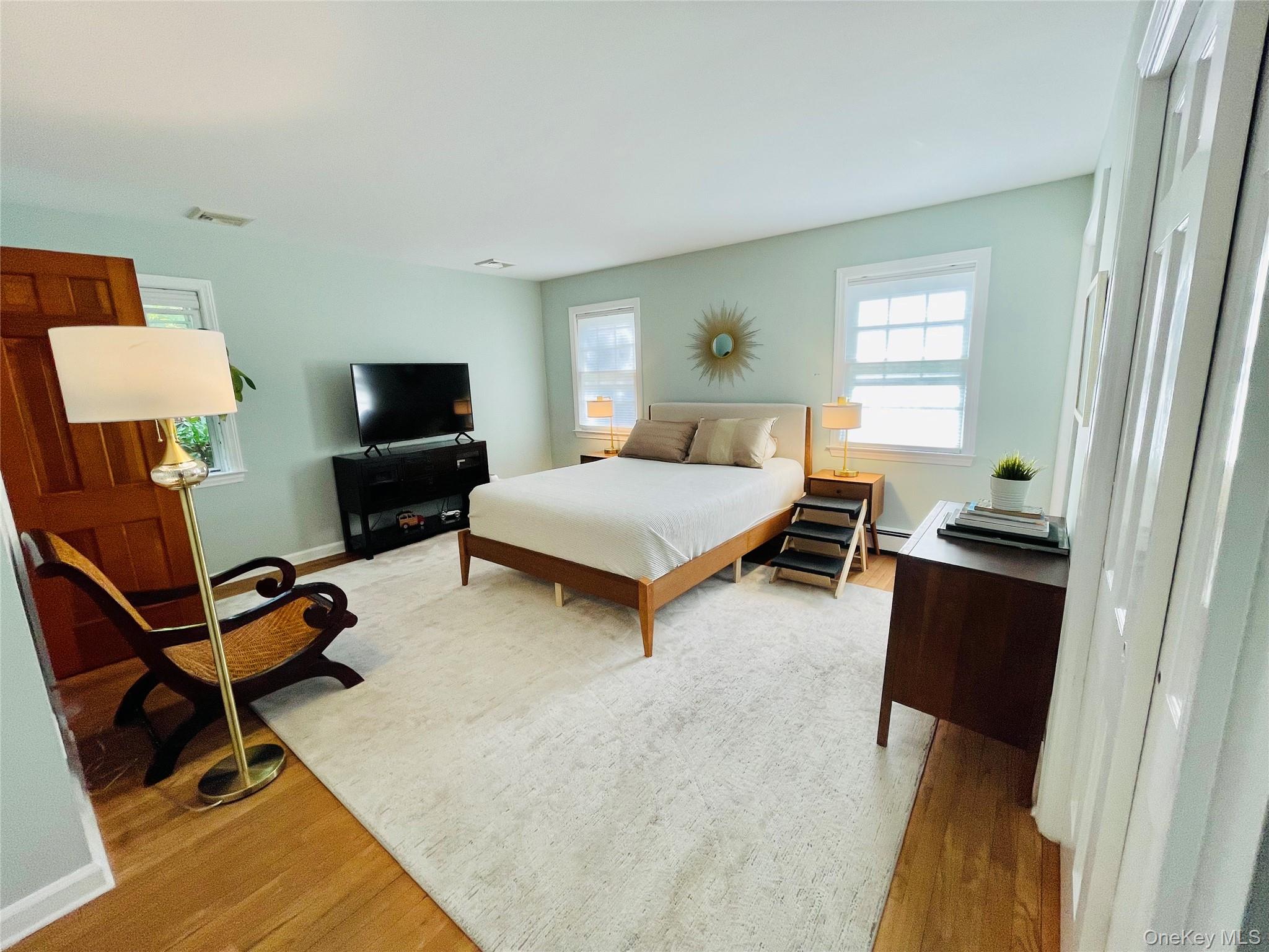 185 QUAKER Path, East Setauket, NY 11733