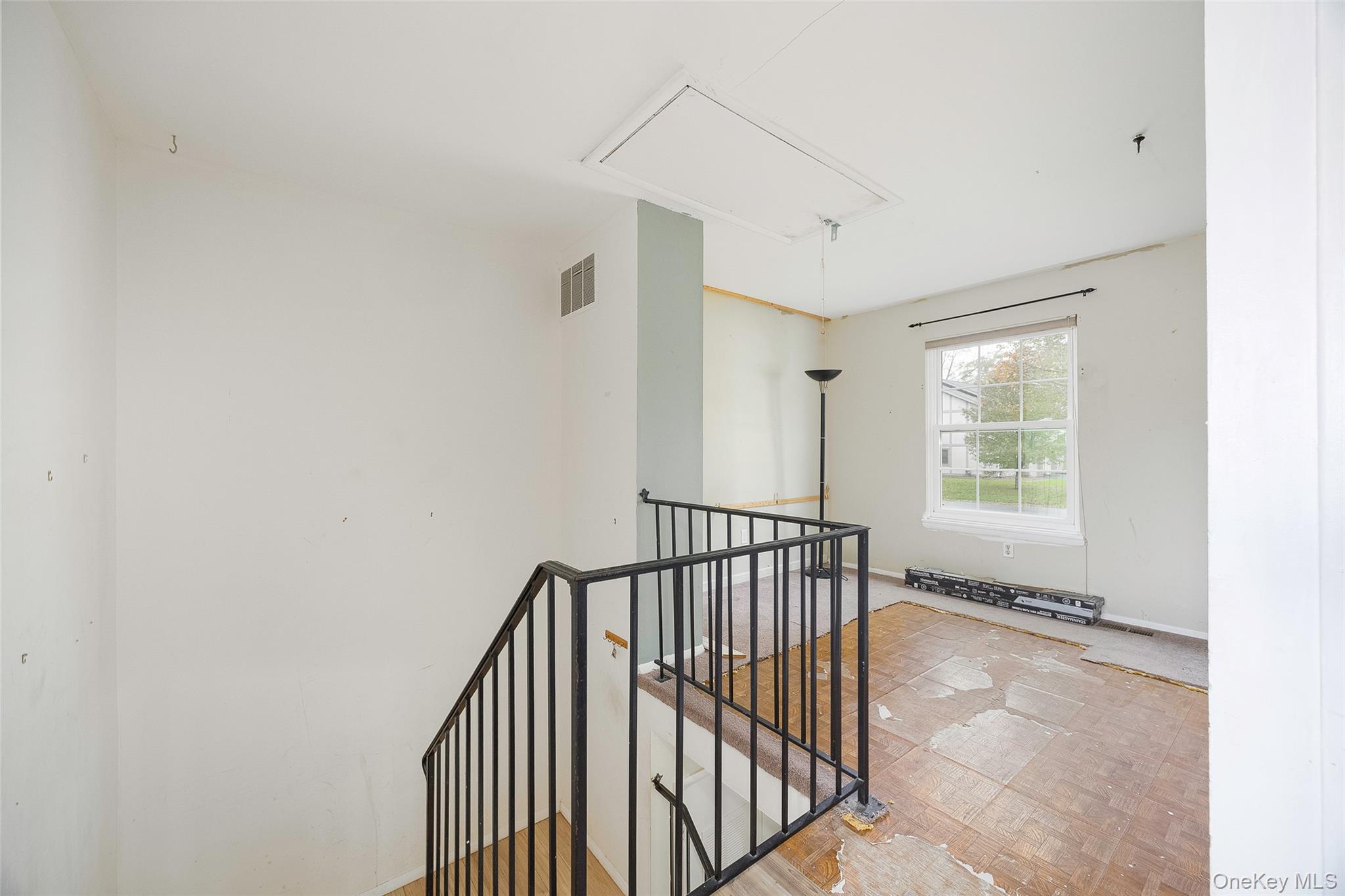 8 Sunny Brook Circle, Highland, NY 12528