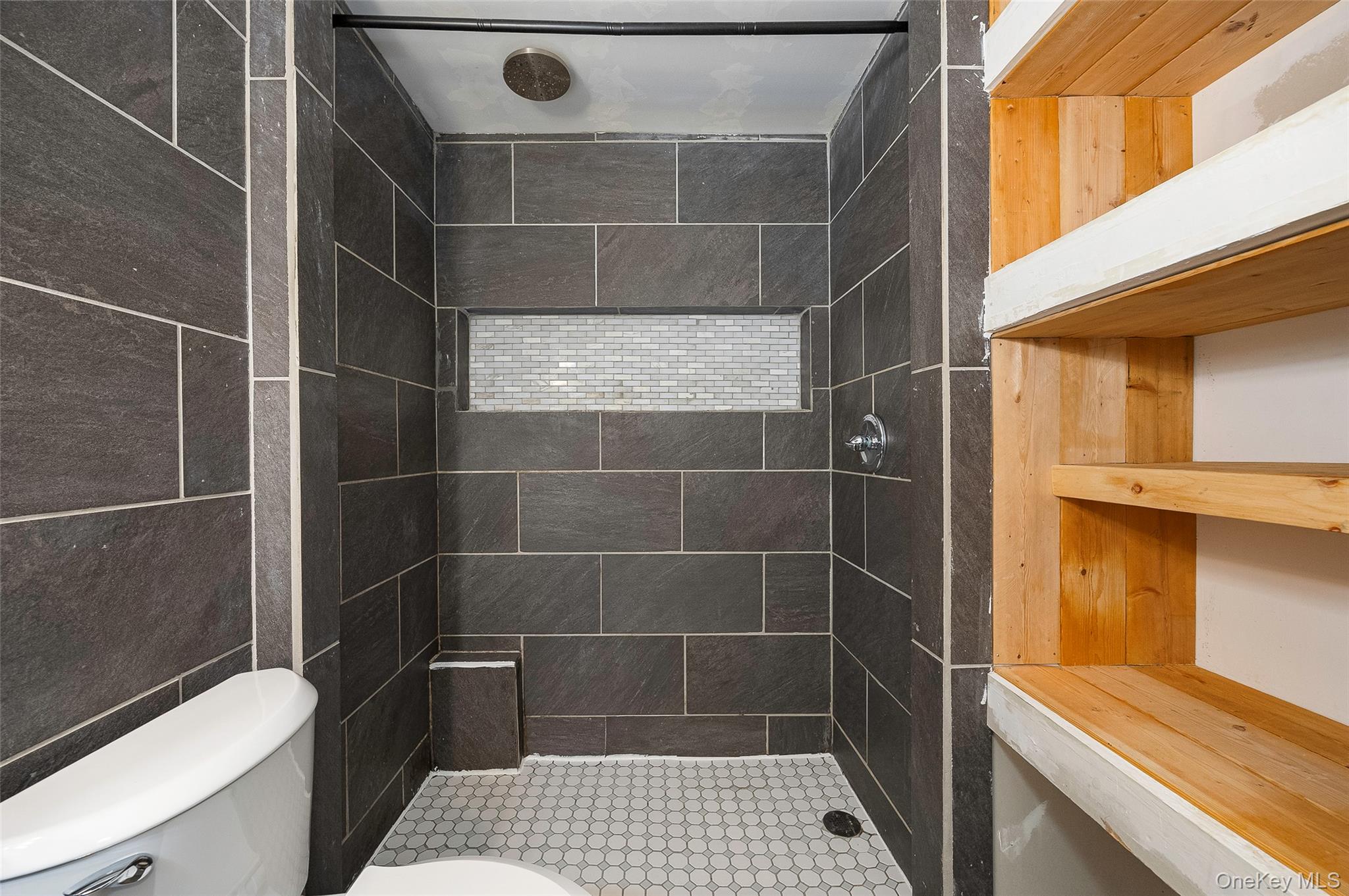 8 Sunny Brook Circle, Highland, NY 12528