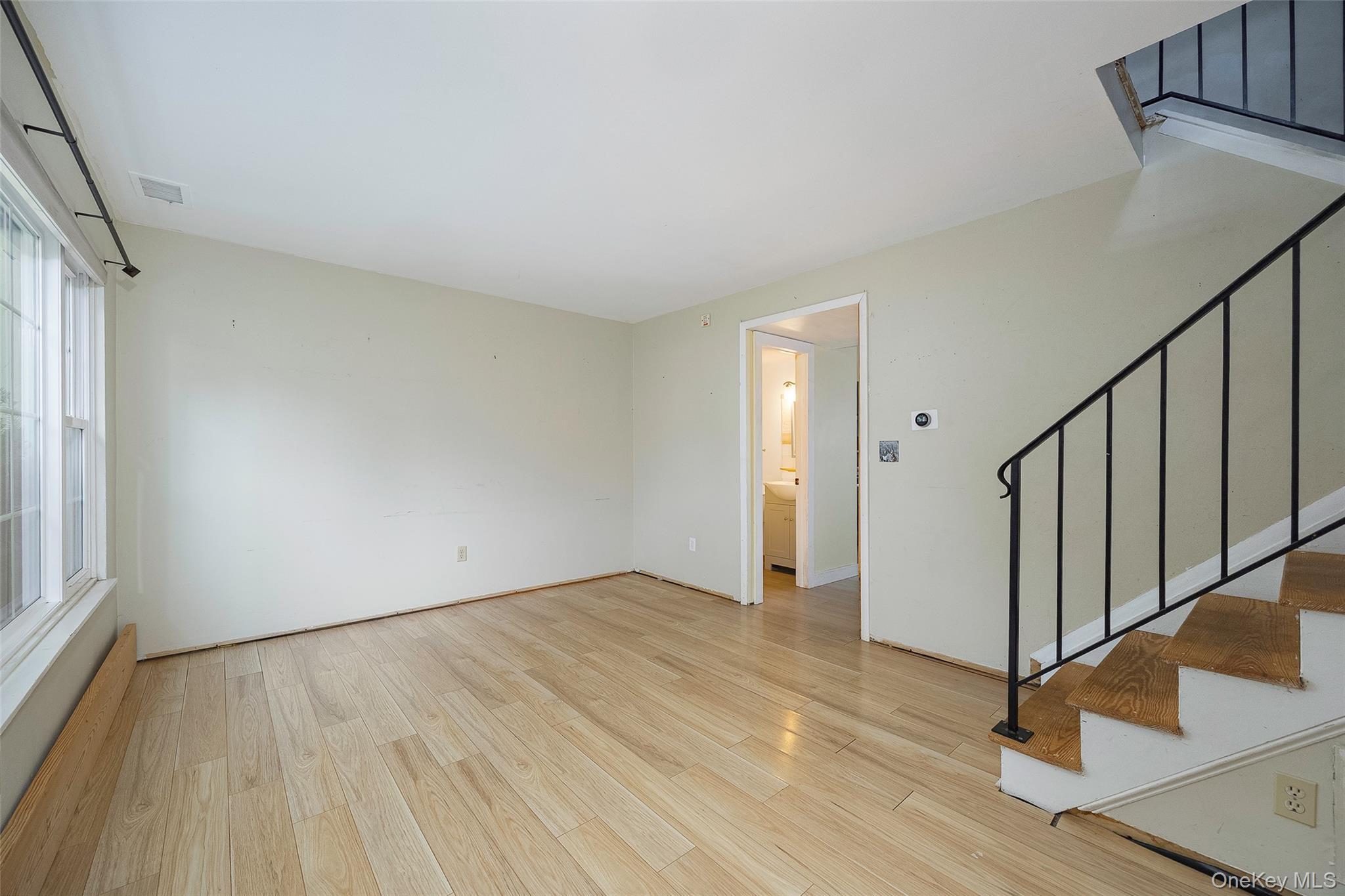 8 Sunny Brook Circle, Highland, NY 12528