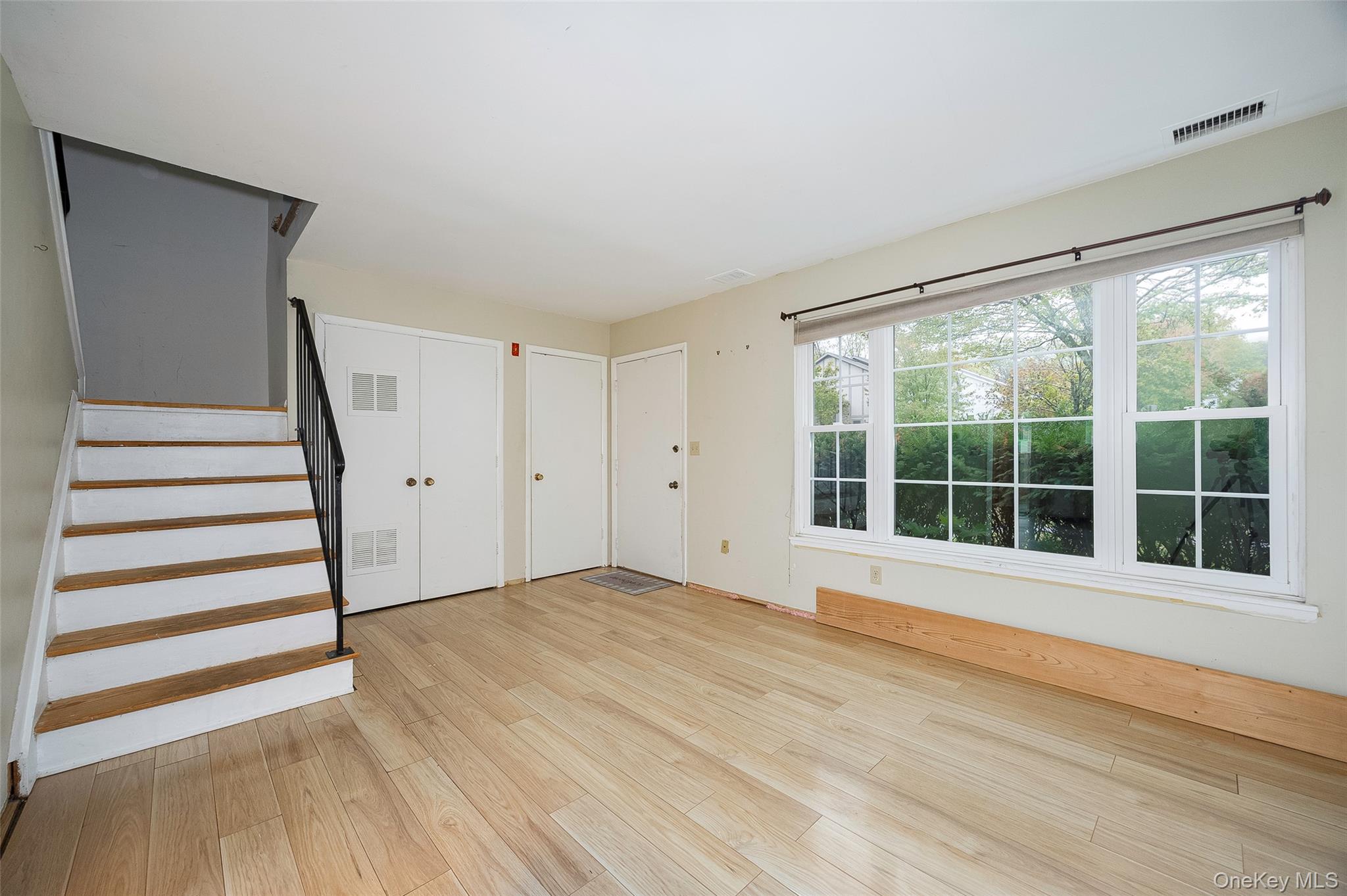 8 Sunny Brook Circle, Highland, NY 12528