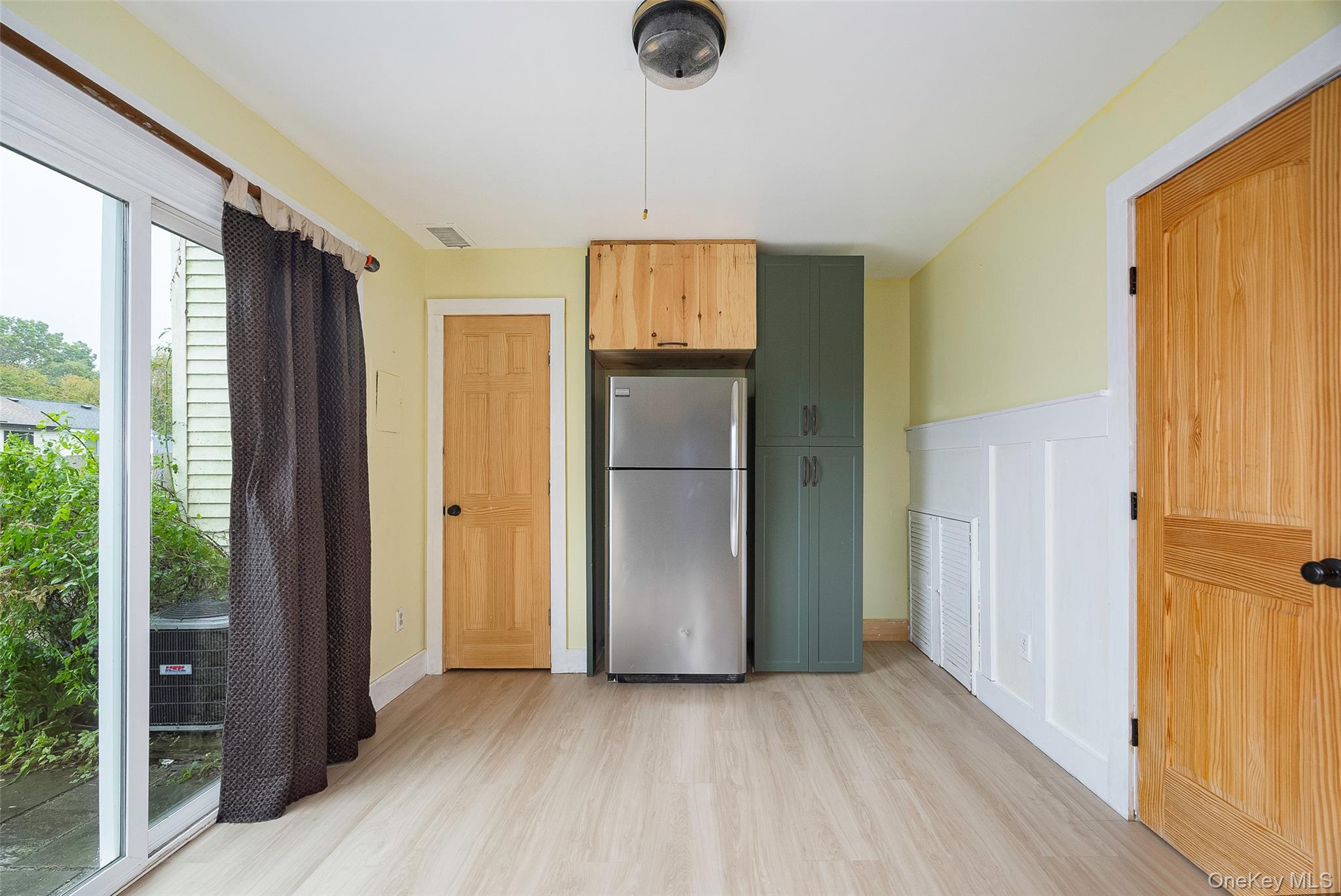 8 Sunny Brook Circle, Highland, NY 12528