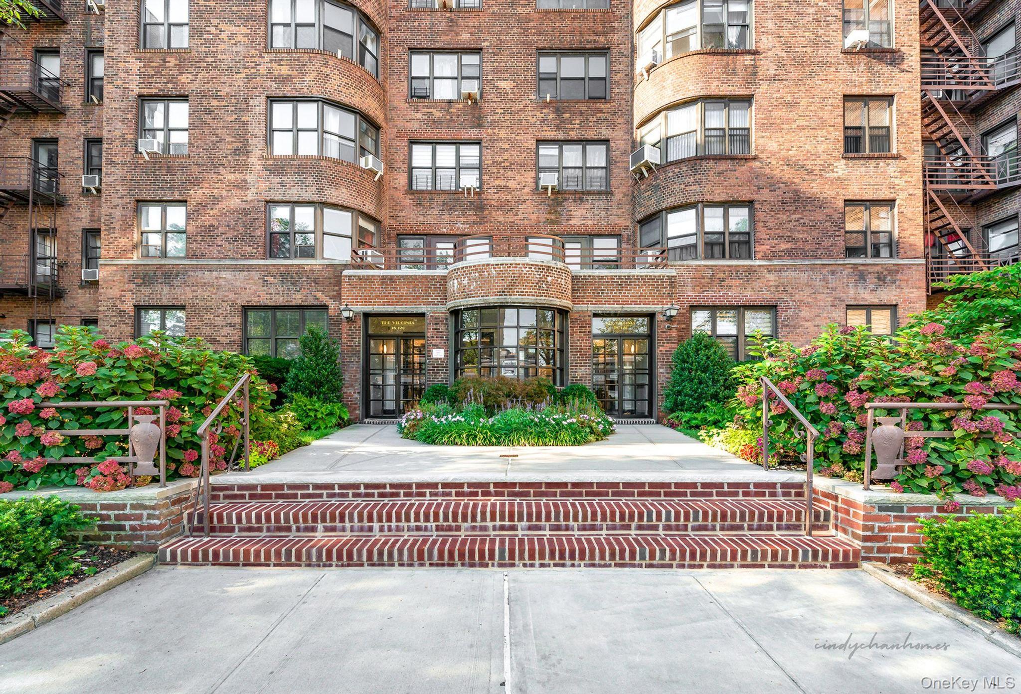 98-120 Queens Boulevard # 5/D, Rego Park, NY 11374
