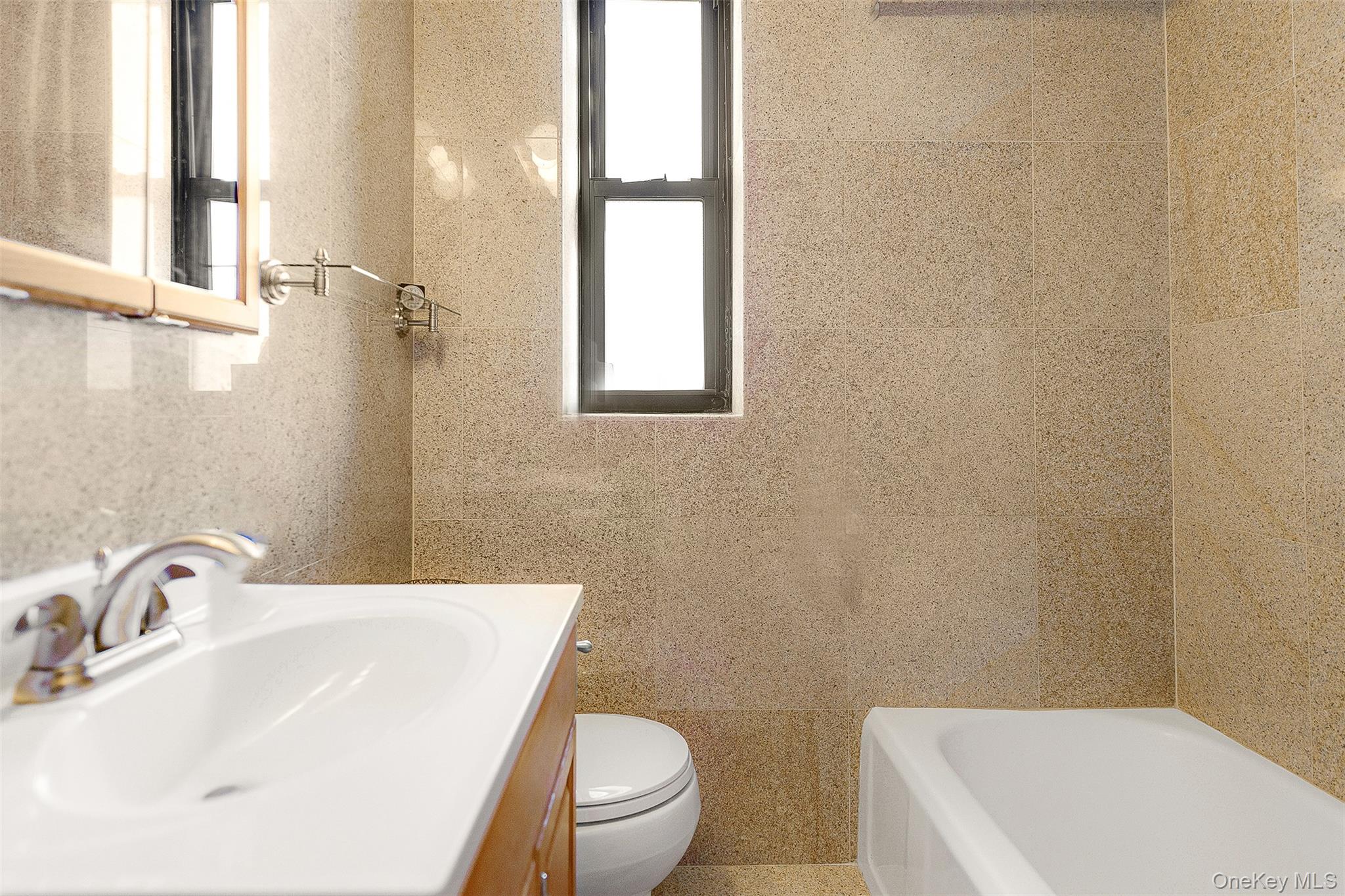 98-120 Queens Boulevard # 5/D, Rego Park, NY 11374