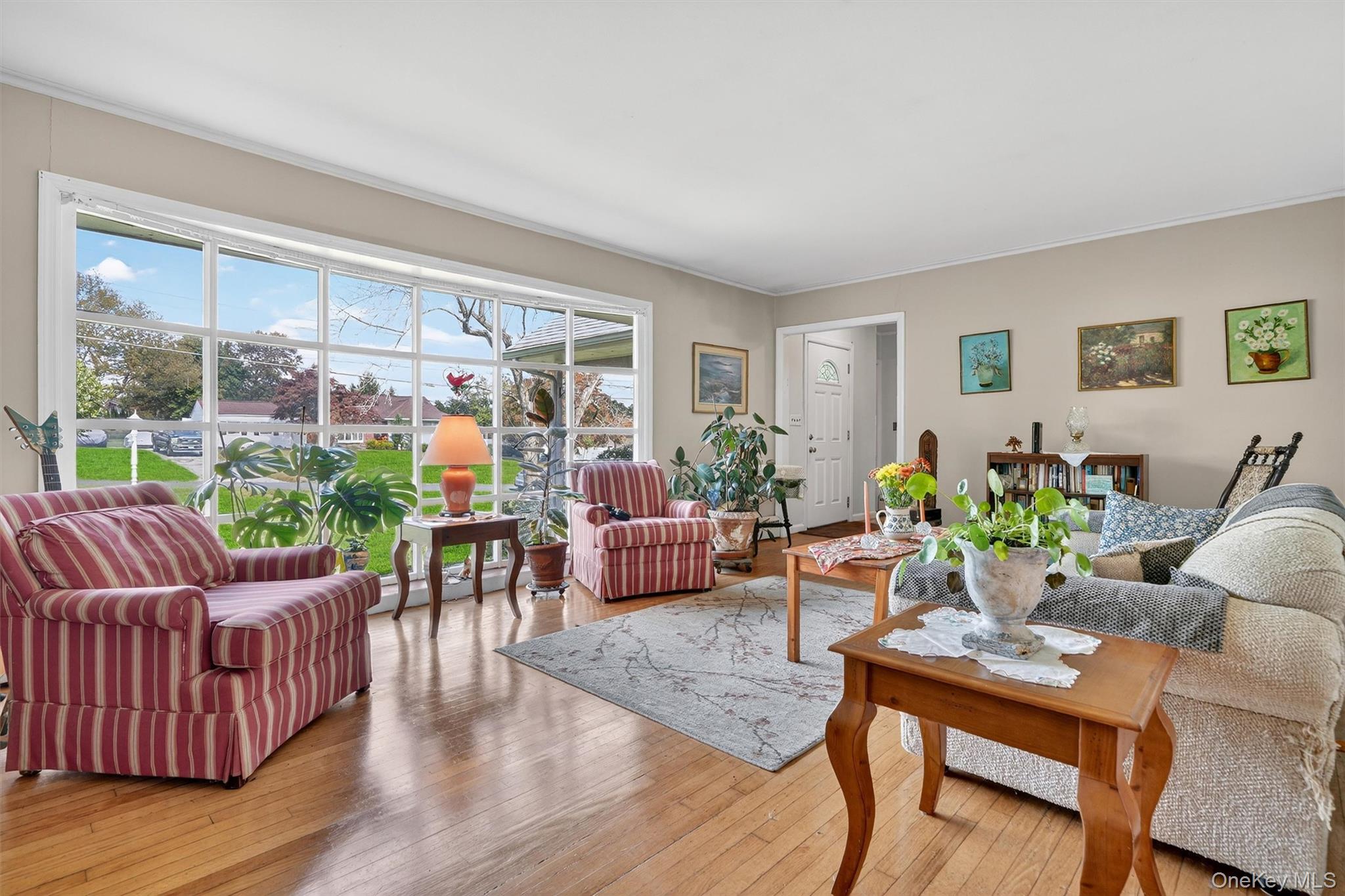 14 Halsey Place, Valhalla, NY 10595