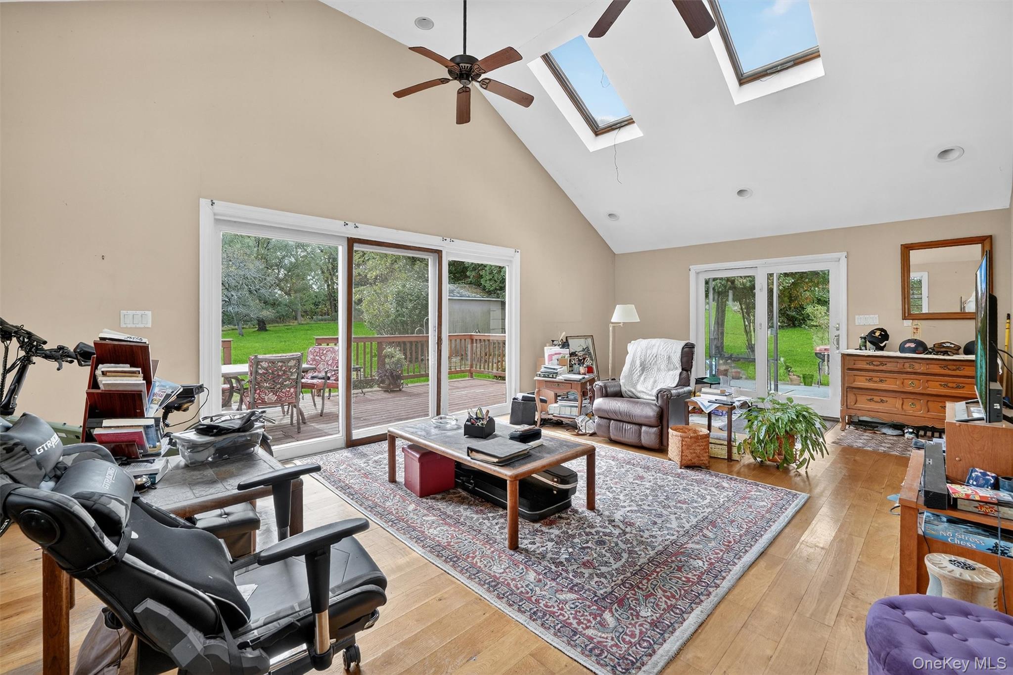 14 Halsey Place, Valhalla, NY 10595