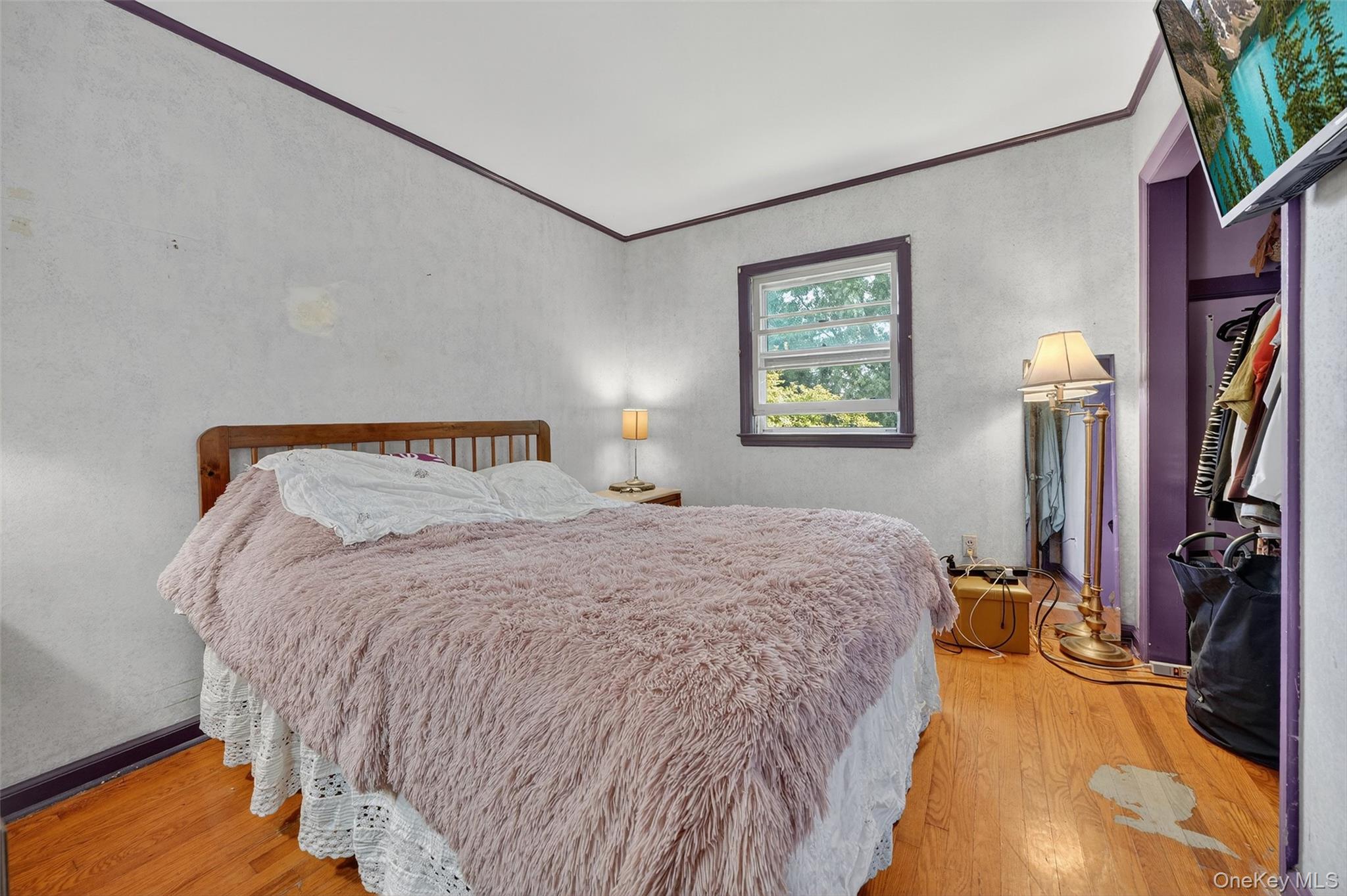 14 Halsey Place, Valhalla, NY 10595