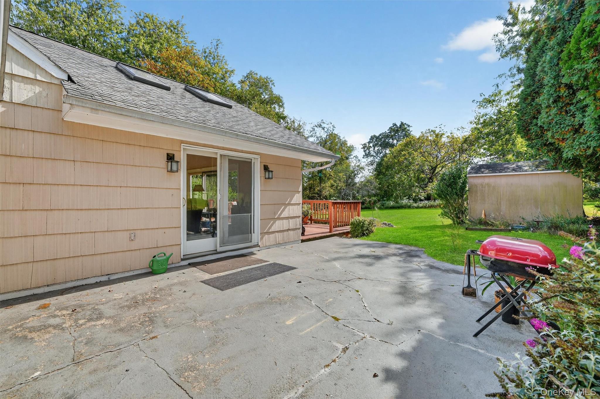 14 Halsey Place, Valhalla, NY 10595