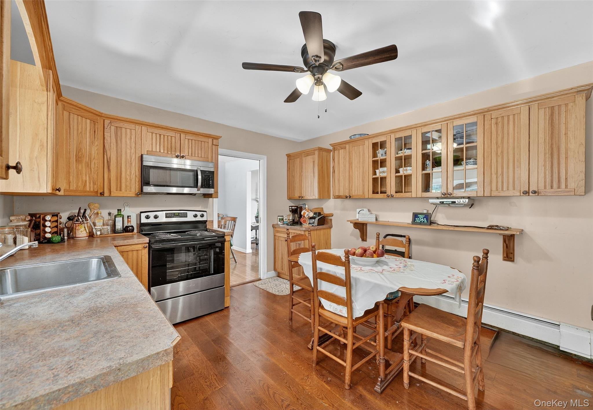 14 Halsey Place, Valhalla, NY 10595