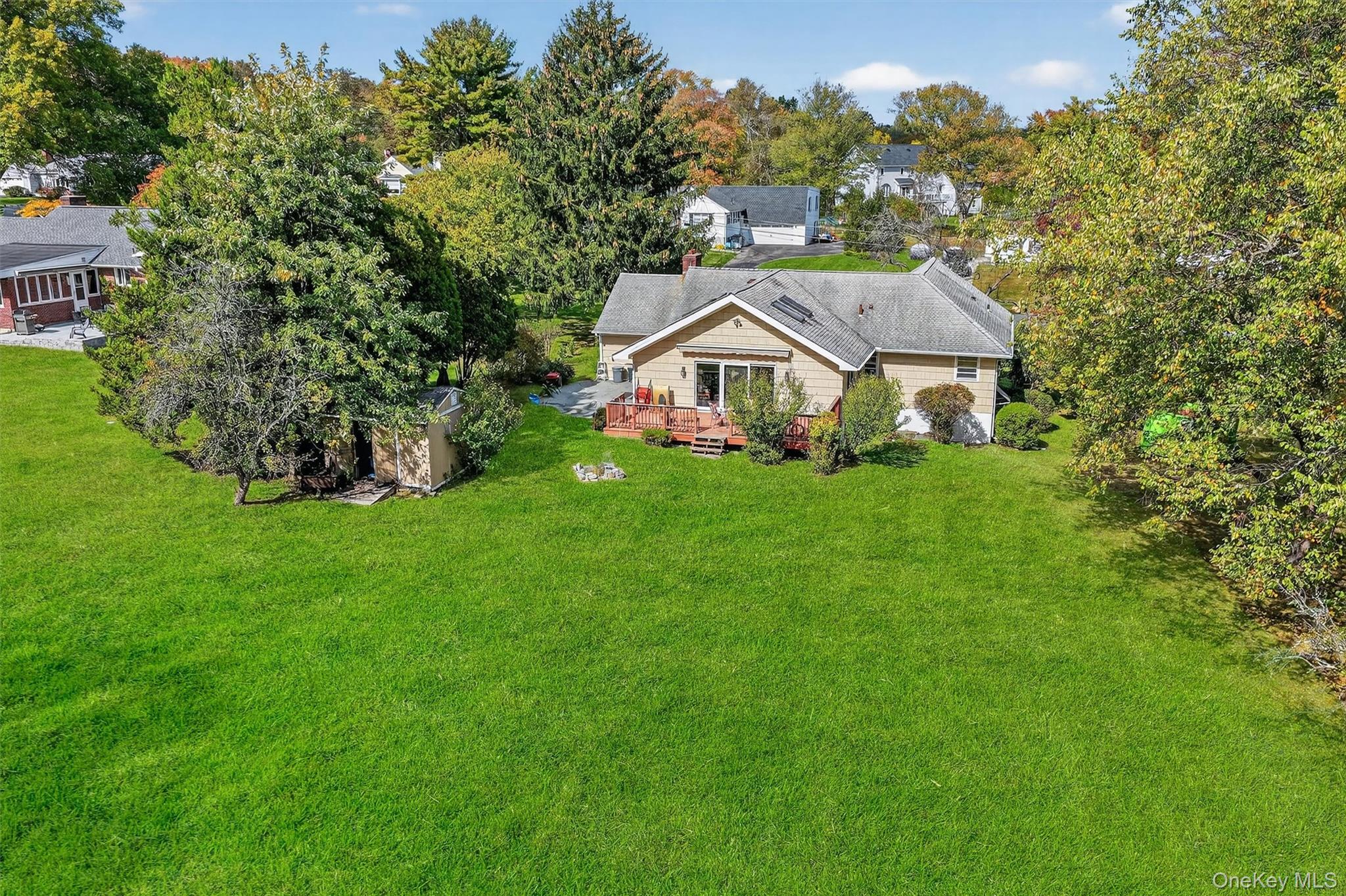 14 Halsey Place, Valhalla, NY 10595